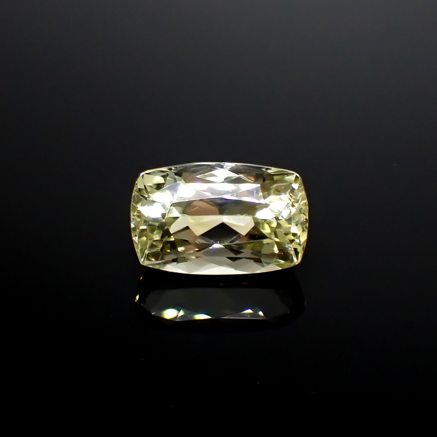 トリフェーン アフガニスタン産 22.65ct[240928700]19.4x12.3mm前後