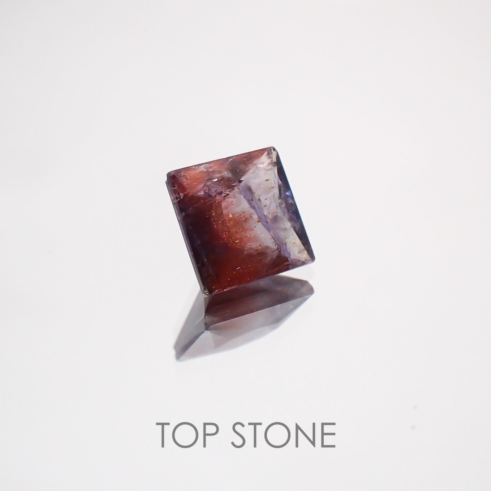 ◇プリンセスカット◇ブラッドショットアイオライト(宝石名アベンチュリン・アイオライト) インド産 0.88ct 識別済[210310451]6×5.9mm前後