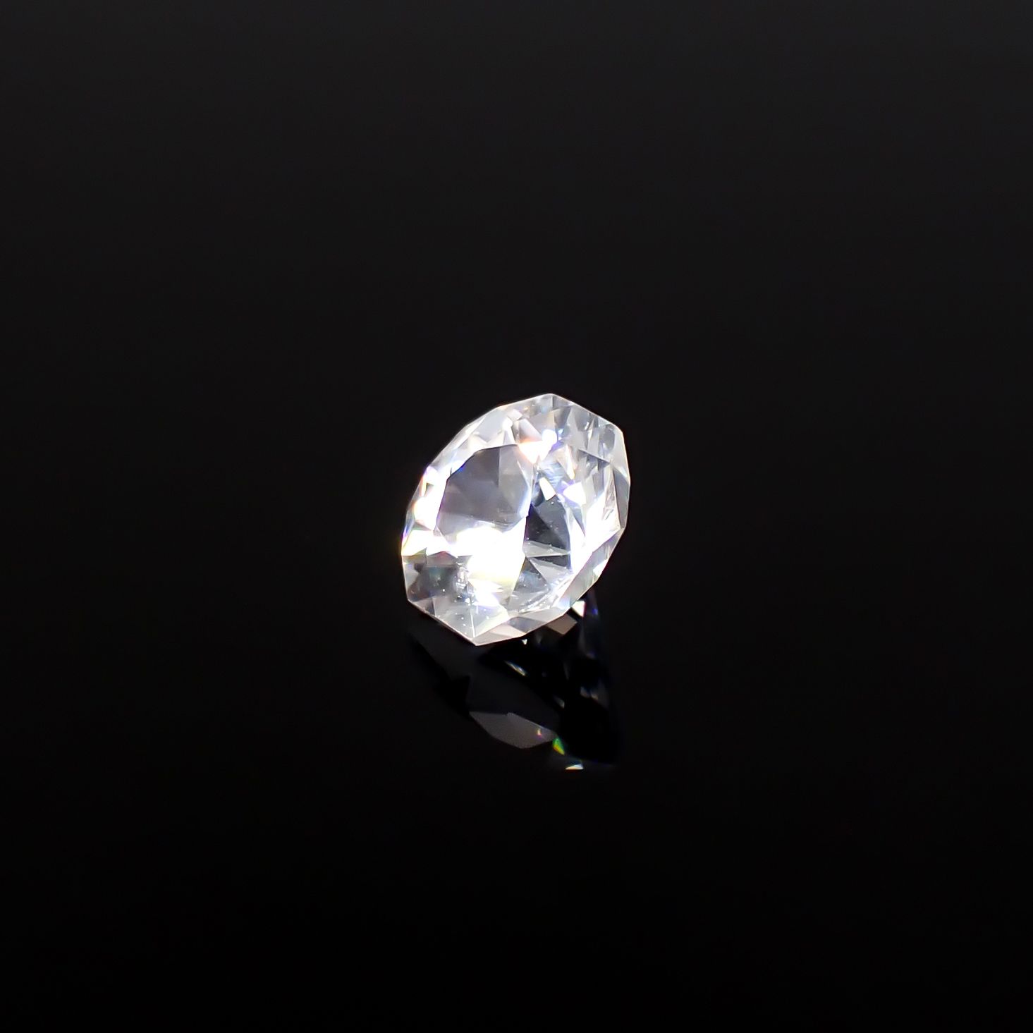 ◇オクタゴンカット◇カラーレスジルコン(宝石名ホワイト・ジルコン)スリランカ/カンボジア産 識別済 0.81ct / 4.9x4.8mm前後 [251231383]
