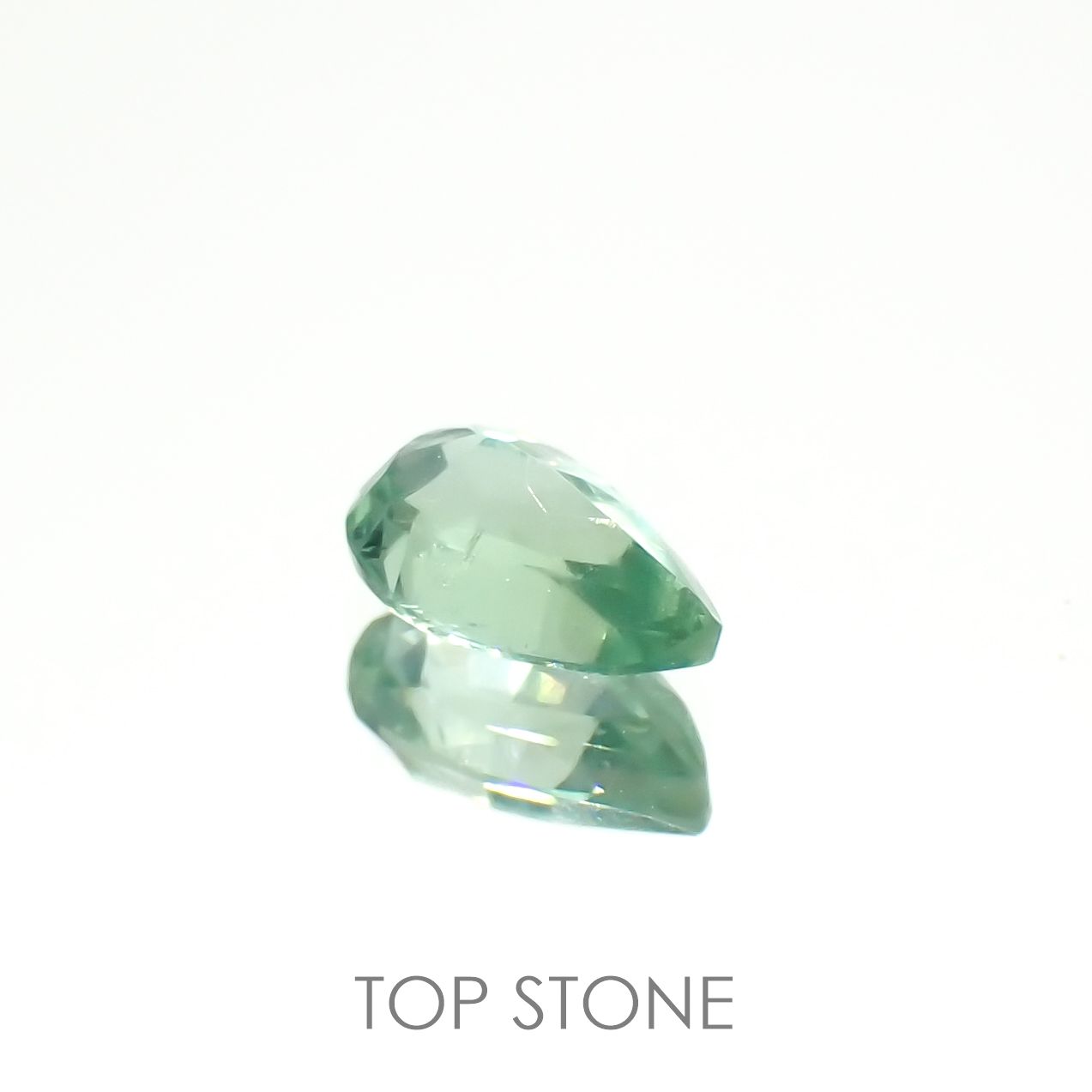 グリーンカイヤナイト タンザニア産 0.50ct[230220574]6.1x3.9mm前後