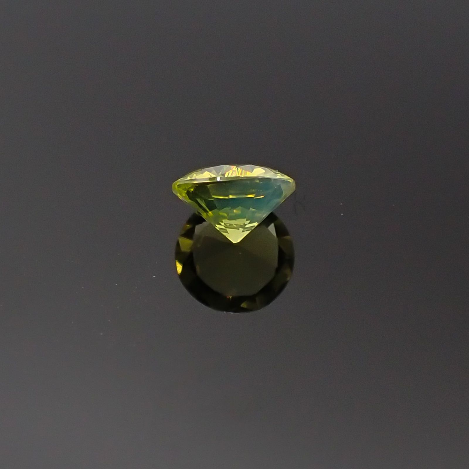 クリソベリル(宝石名クリソベリル)スリランカ産 0.29ct 識別済[220817255]4.1x4mm前後