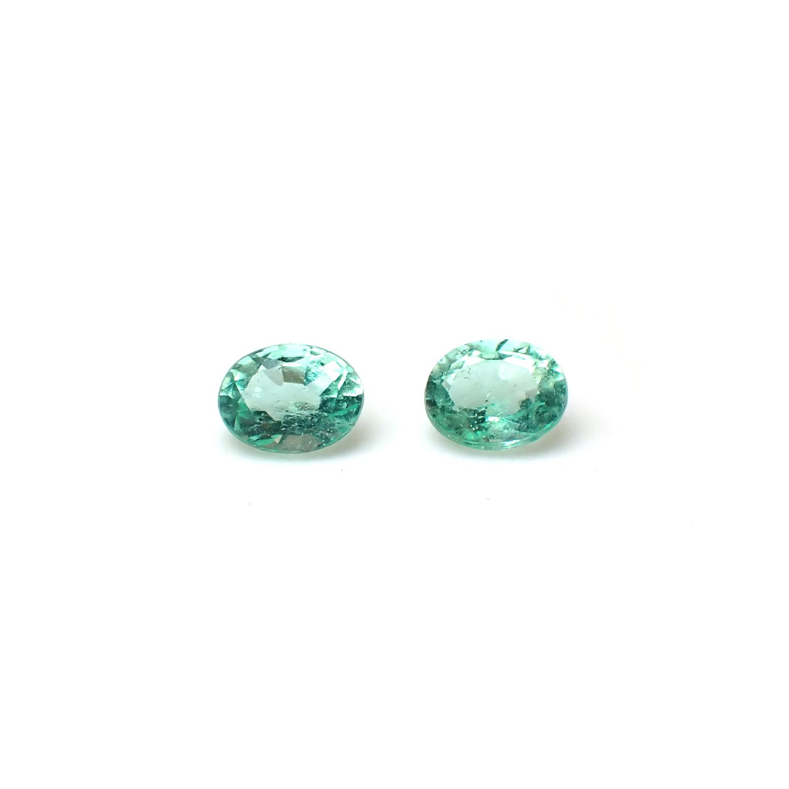 ◇ペアセット◇パステルカラーエメラルド ザンビア産 0.32ct(2pcs合計) [250430237]3.9x3mm前後