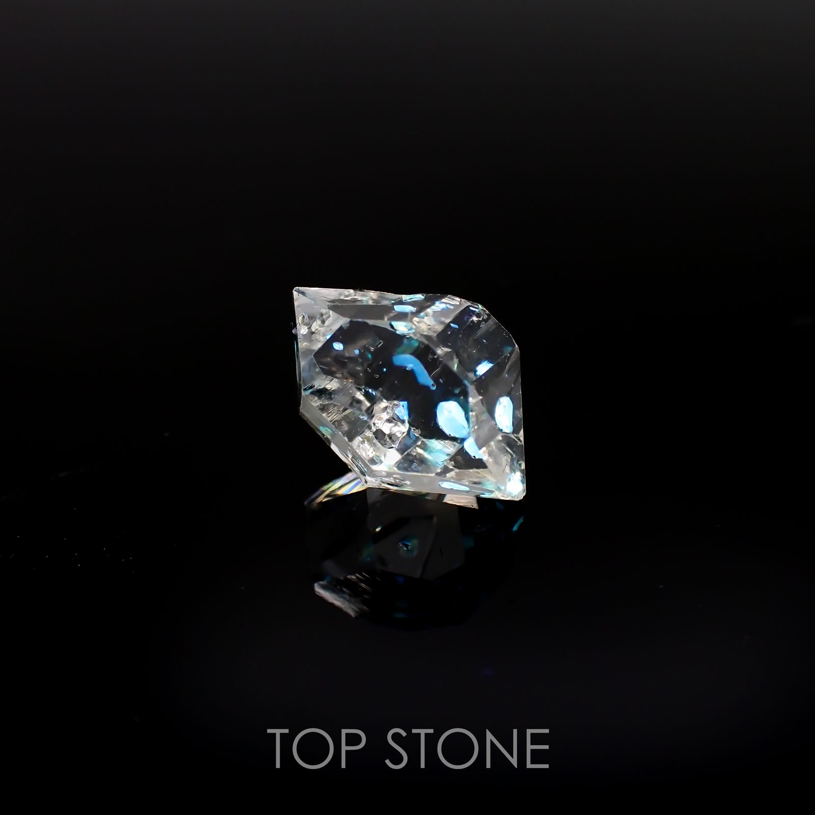 オイルインクォーツ 原石 パキスタン産 5.64ct[220917865]13.8x9.6mm前後