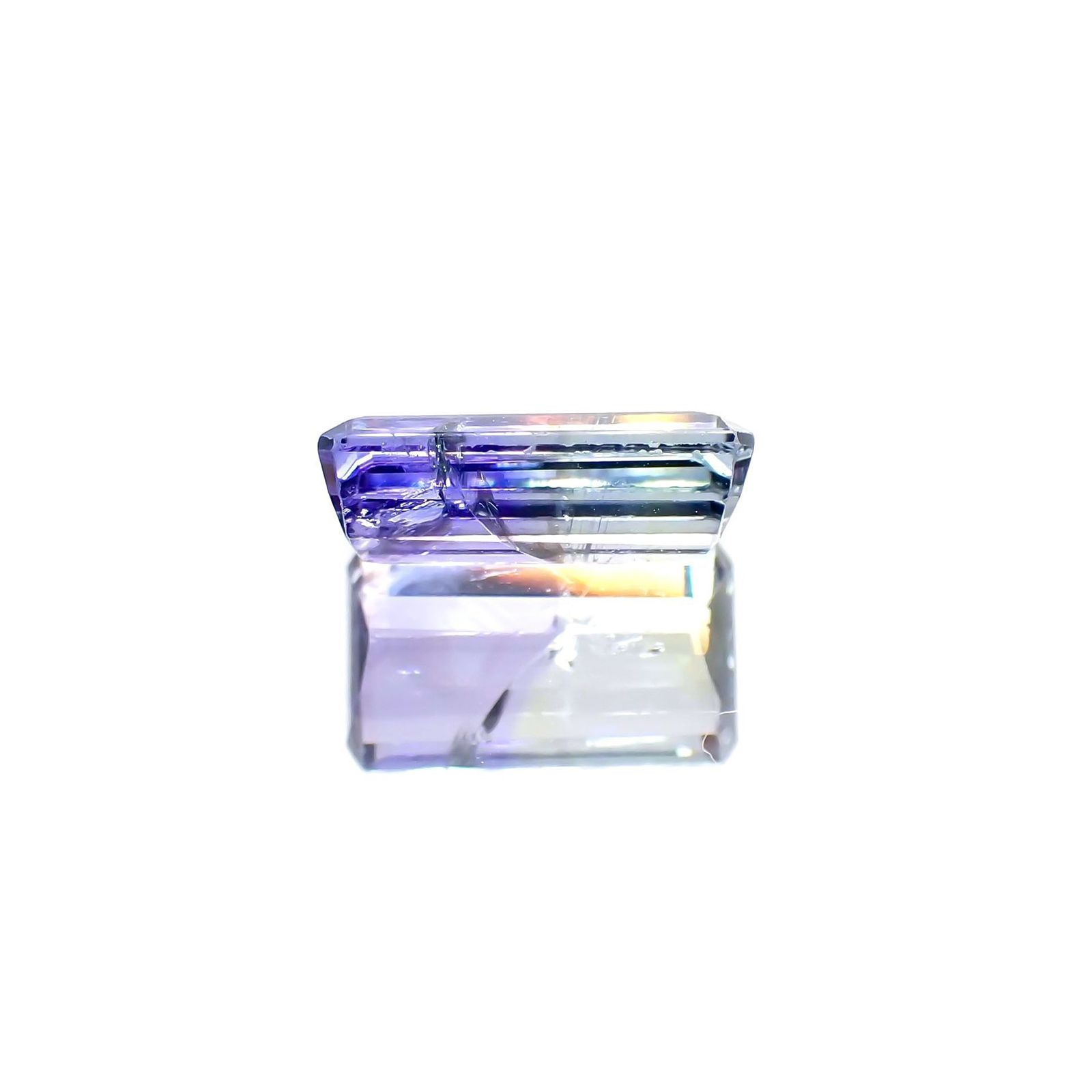 バイカラータンザナイト(宝石名バイカラー・ゾイサイト) タンザニア産 ソ付(彩珠) 2.107ct / 9.8x5.7mm前後 [210410781]