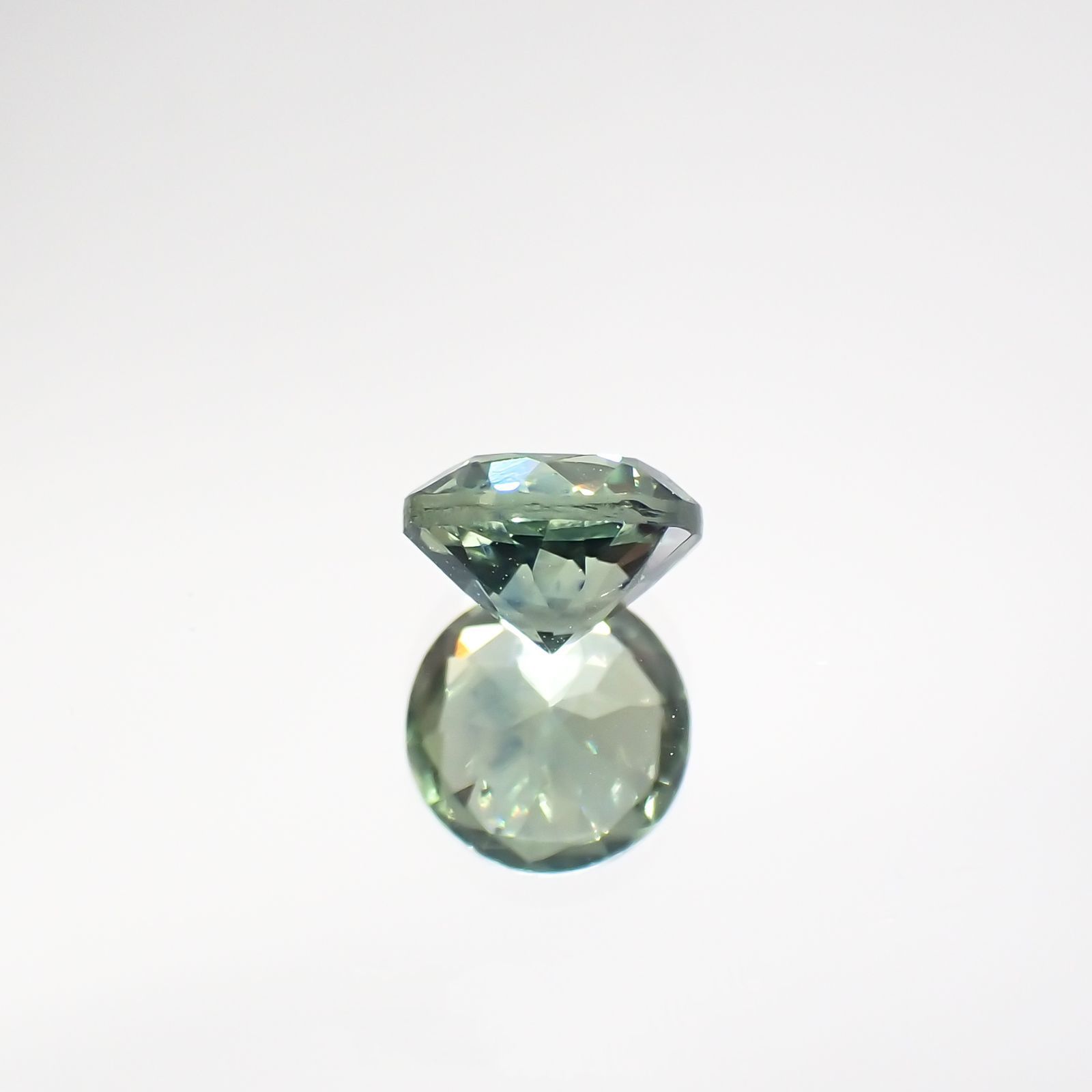 モンタナサファイア(宝石名サファイア) アメリカ・モンタナ州産 0.76ct 識別済[210712110]5.1×5.1mm前後