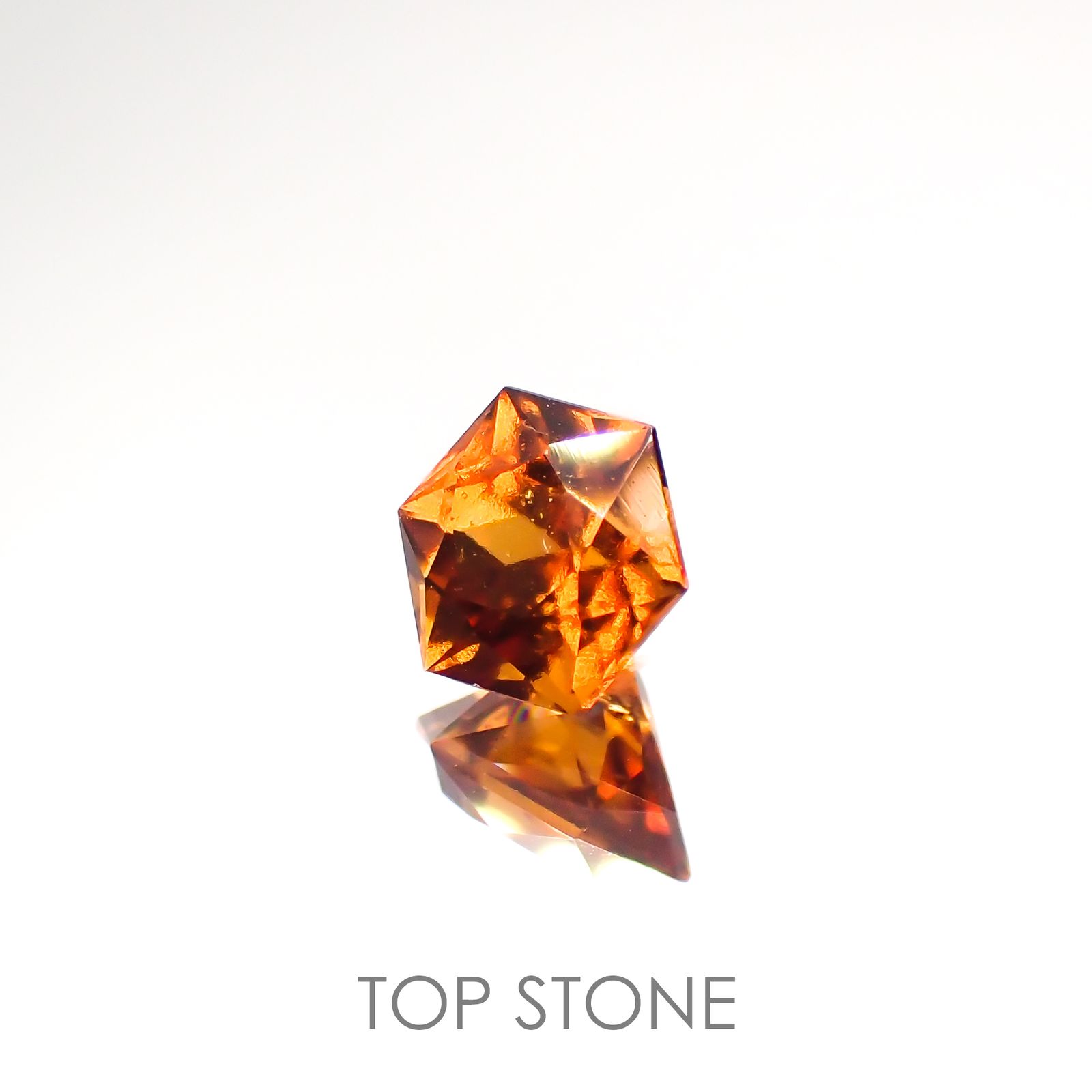 ◇ヘキサゴンカット◇ヘソナイトガーネット(宝石名ガーネット) スリランカ産 0.93ct 識別済[210812681]5.5×5.5mm前後