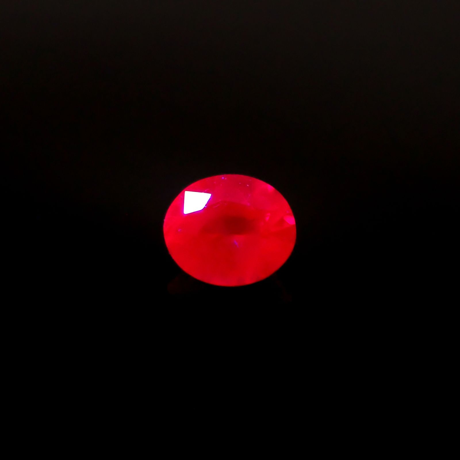 ルビー ビルマ/モザンビーク産 0.55ct [241029393]5.3x4.4mm前後