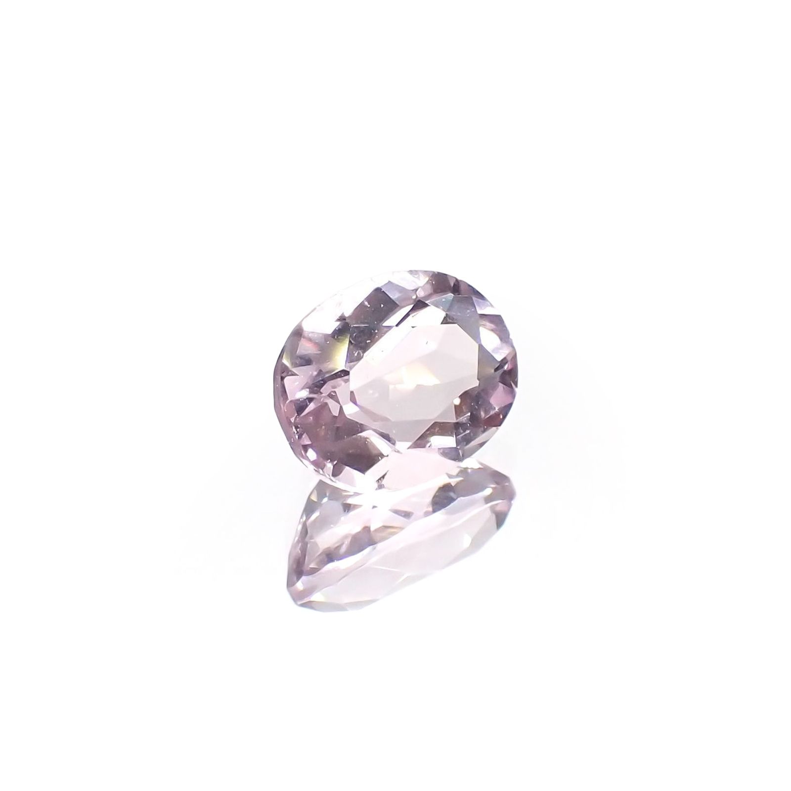ピンクフローライト(宝石名フルオライト)ブラジル産 識別済 3.56ct / 10.3x8.2mm前後 [220115136]