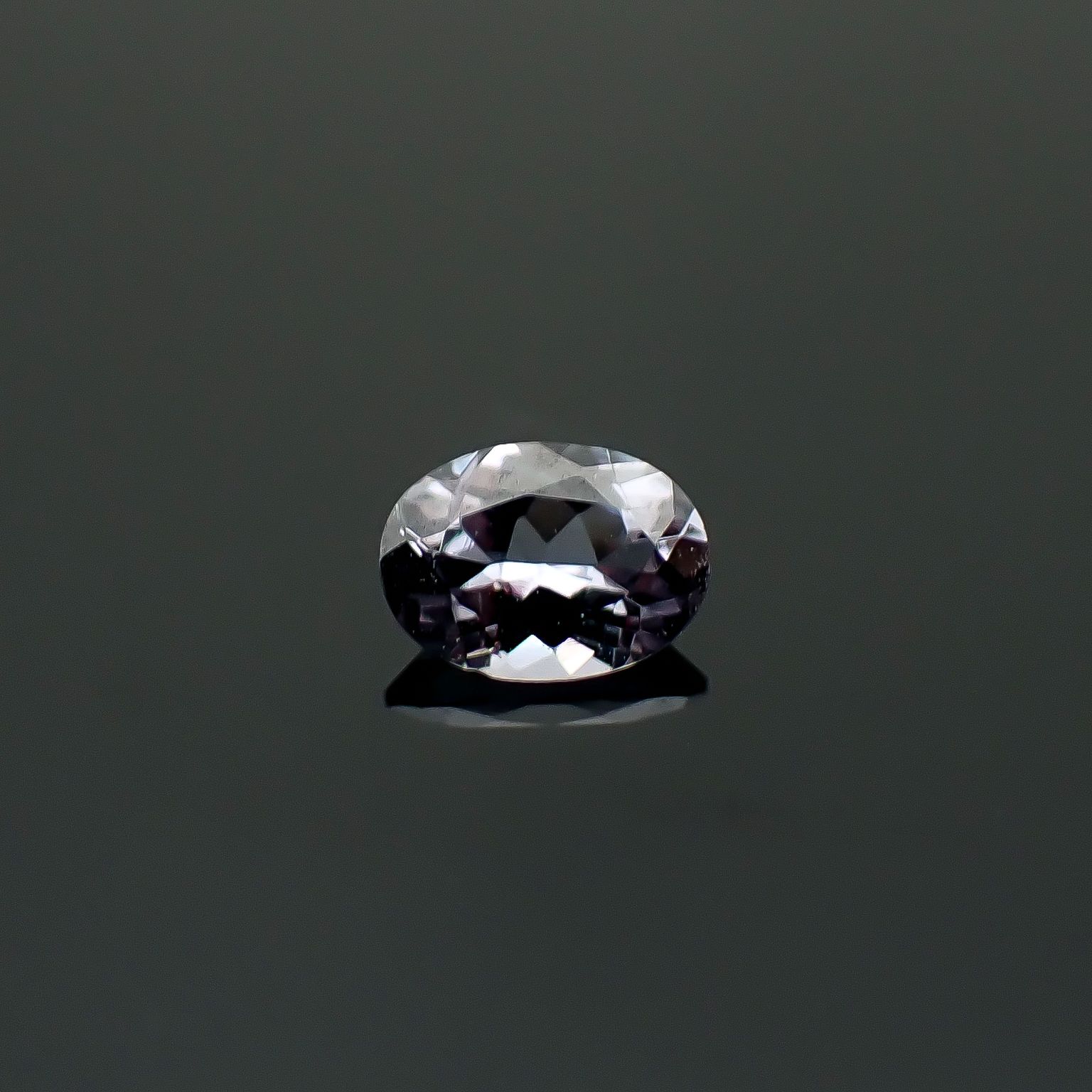 ベキリーブルーガーネット（カラーチェンジガーネット アレキタイプ） マダガスカル・ベキリー産 0.16ct / 4x2.9mm前後 [260732453]