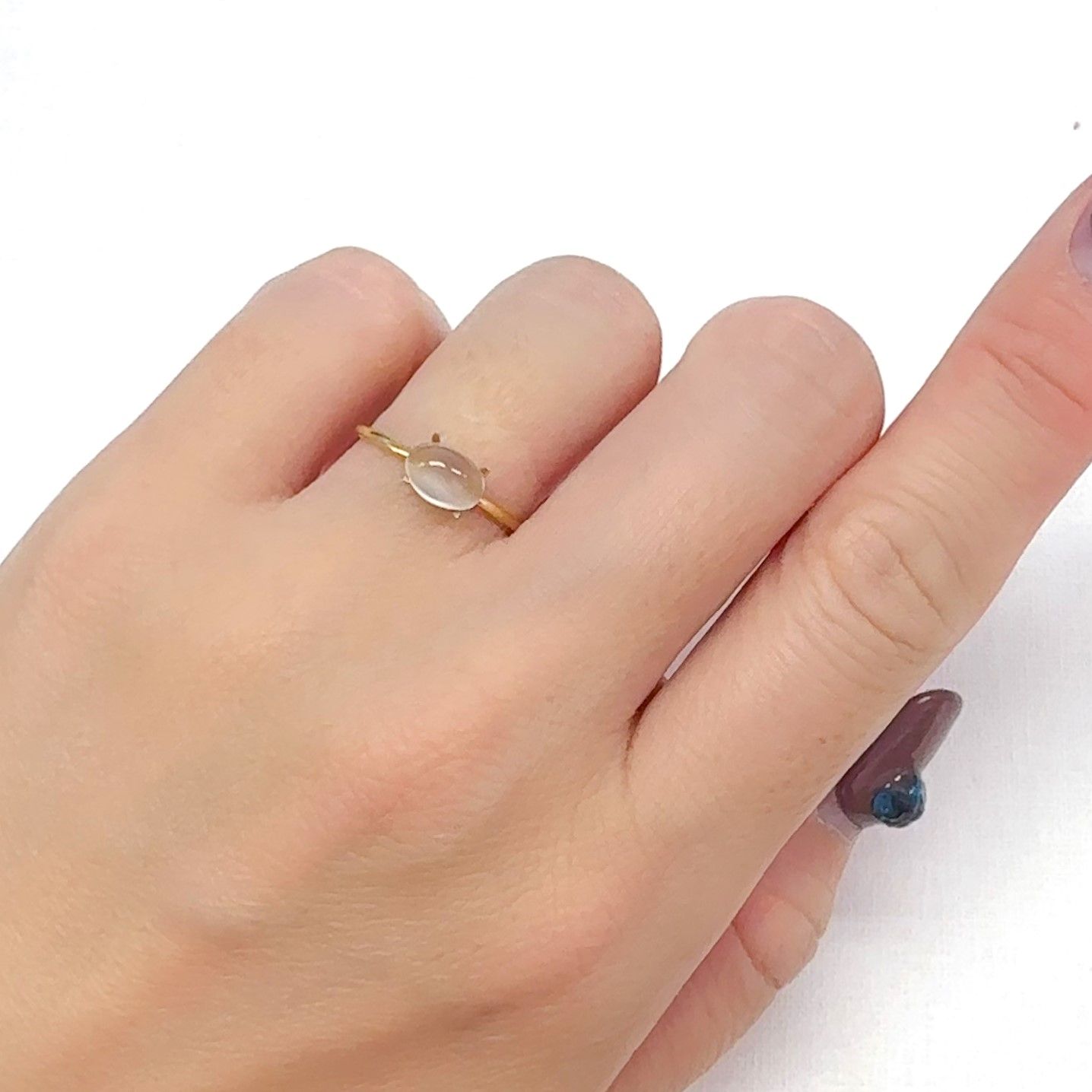 ムーンストーンキャッツアイ インド産 0.89ct[240527747]7.1x5mm前後