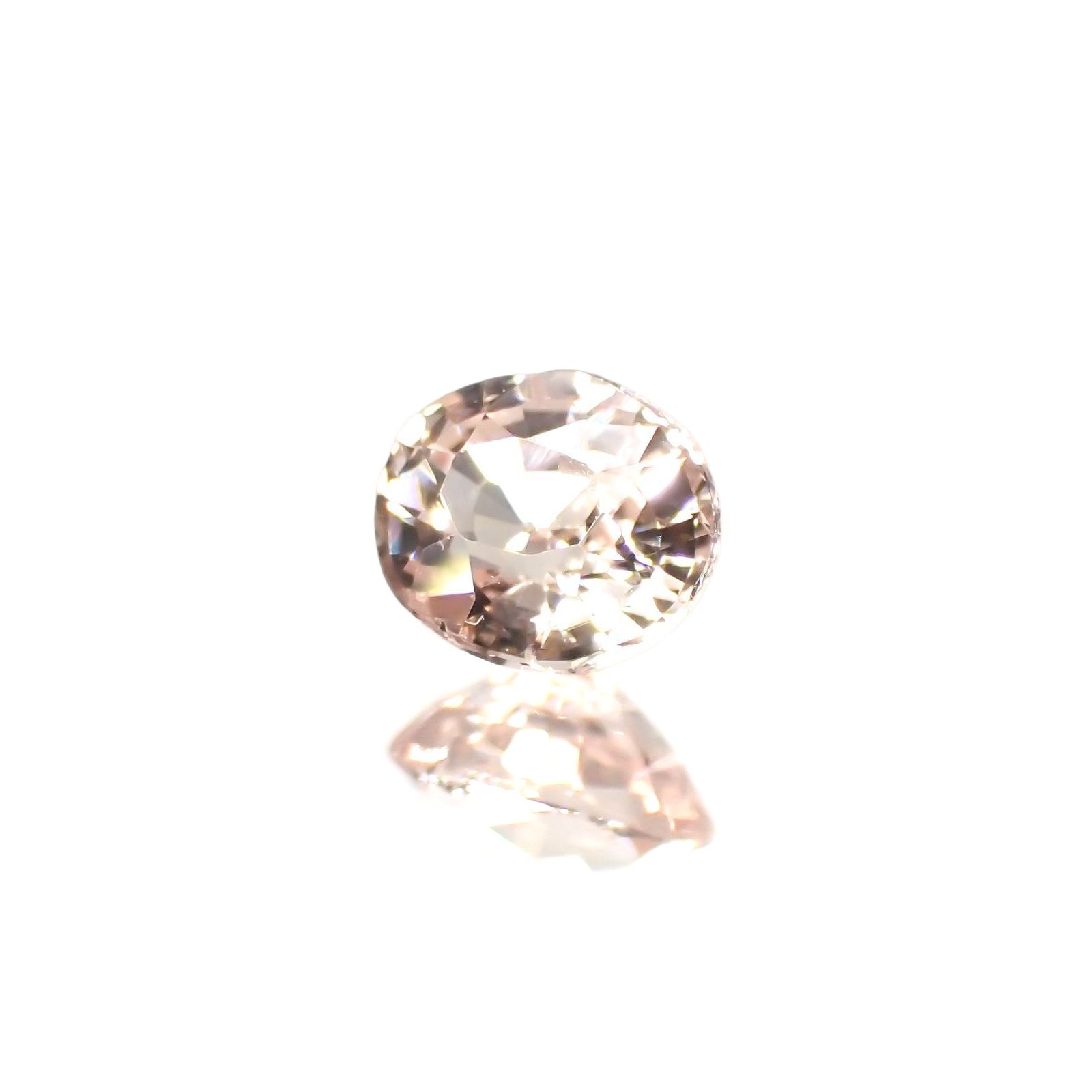 ピンクサファイア(宝石名ピンク・サファイア) マダガスカル/スリランカ産 識別済 0.51ct / 4.9x4.1mm前後 [210712557]