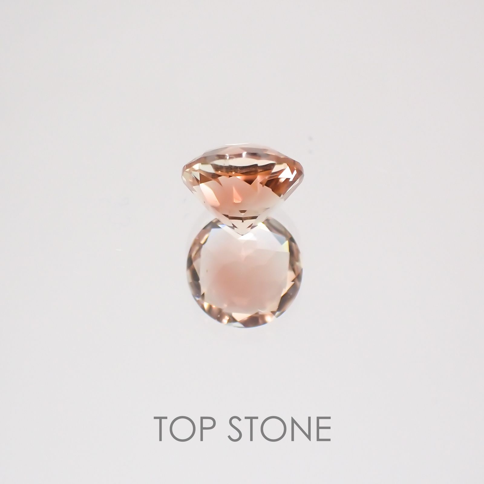 オレゴンサンストーン アメリカ産 ルース 0.81ct[20128880]5.9×5.9mm前後