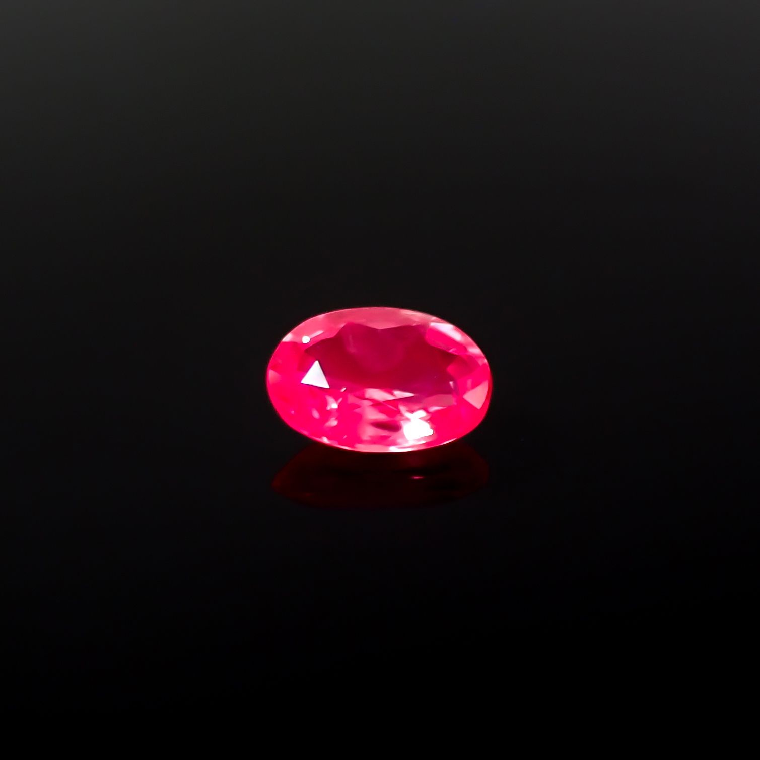 ピンクサファイア 非加熱(宝石名ピンク・サファイア)スリランカ/マダガスカル産 GIT鑑付 0.98ct / 7.06x5.13mm前後 [260432067]
