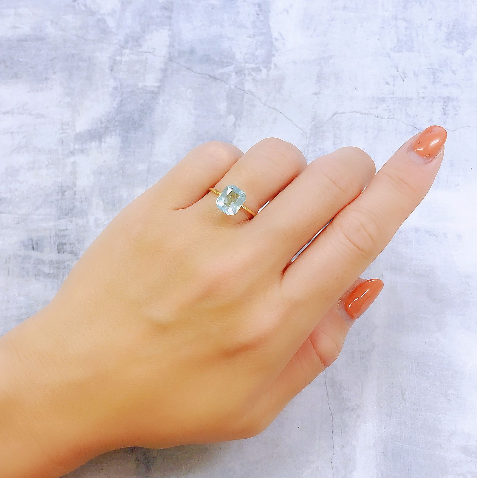 ユークレース(宝石名ブルー・ユークレース)コロンビア産 1.989ct ソ付(彩珠)[221018680]8.6x7.3mm前後