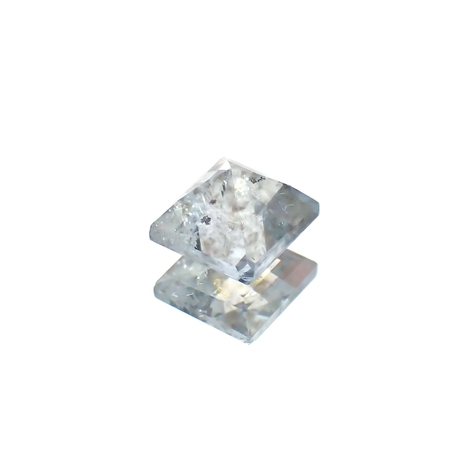 アベンチュリンアクアマリン ナイジェリア産 0.70ct / 5.1x5mm前後 [260114457]