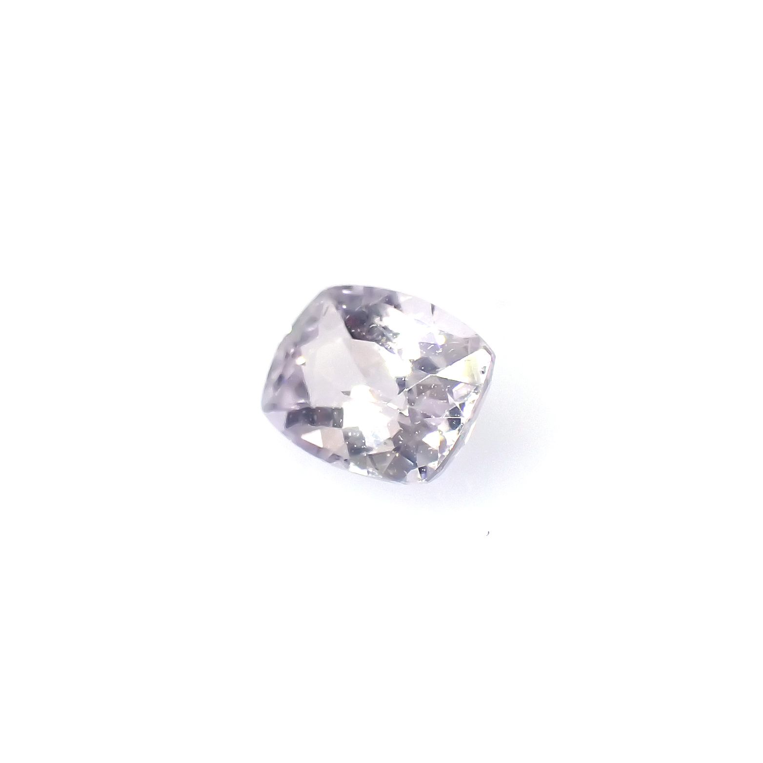 アイスラベンダーサファイア(宝石名サファイア)スリランカ/マダガスカル産 0.63ct 識別済[240226286]5.6x4.1mm前後