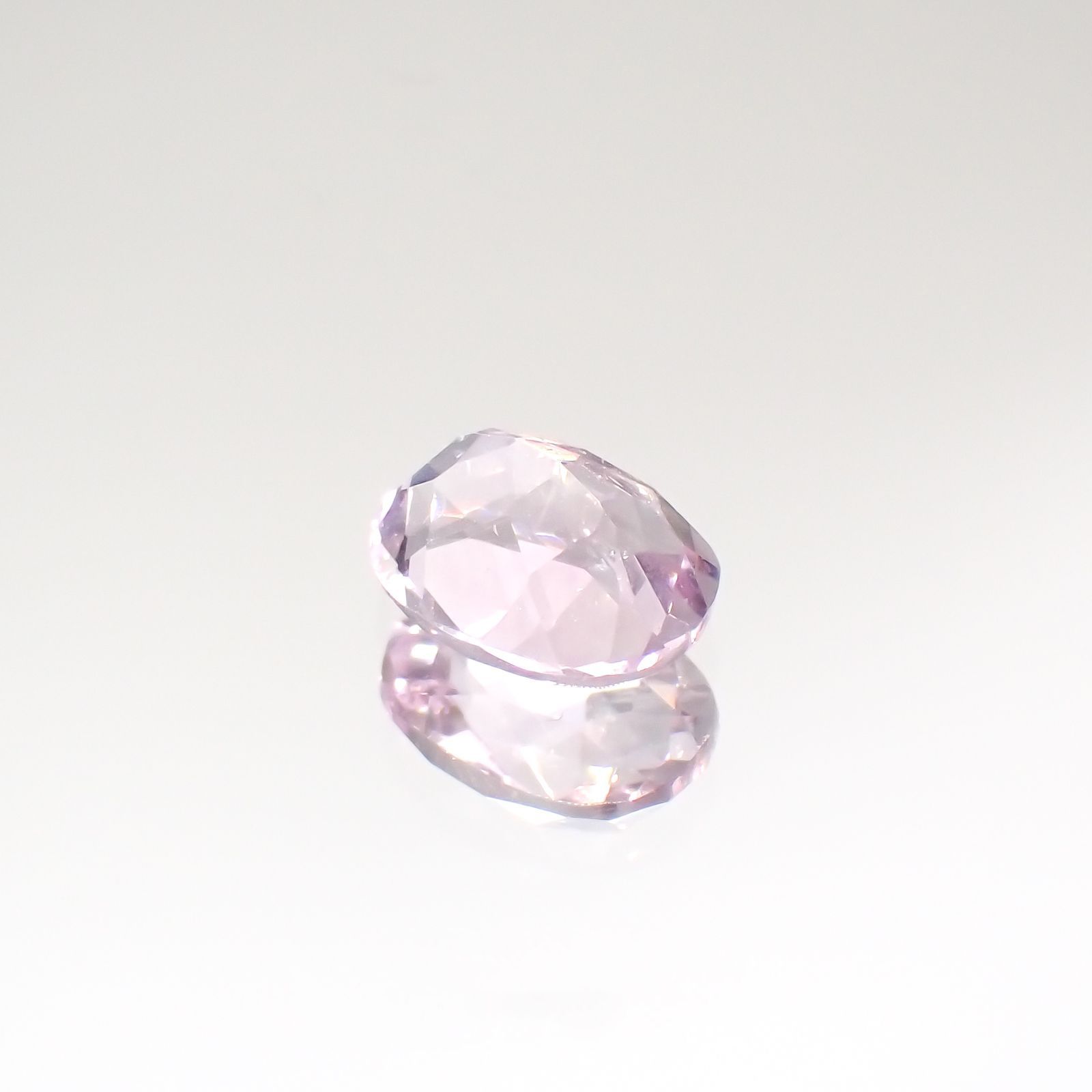 ピンクフローライト(宝石名フルオライト)ブラジル産 1.48ct 識別済[220115134]7.9x6.1mm前後
