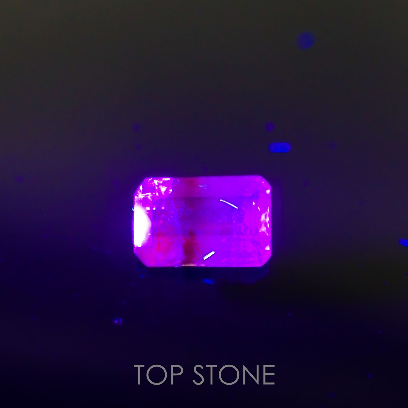 バイカラーツァボライト タンザニア産 ルース 0.56ct[210610919]5.9×3.7mm前後