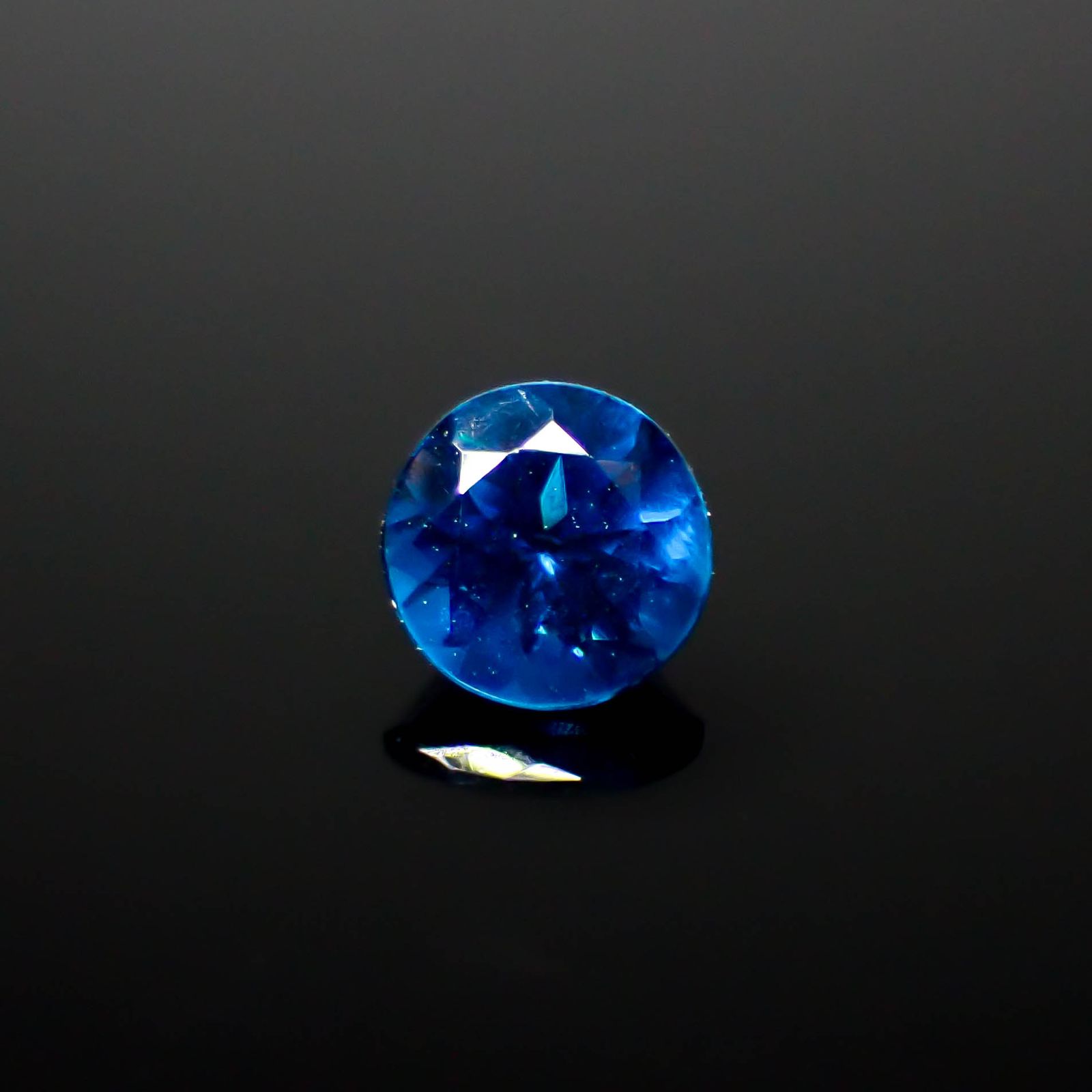 ディープブルーアパタイト マダガスカル産 0.51ct[240628156]5x5mm前後