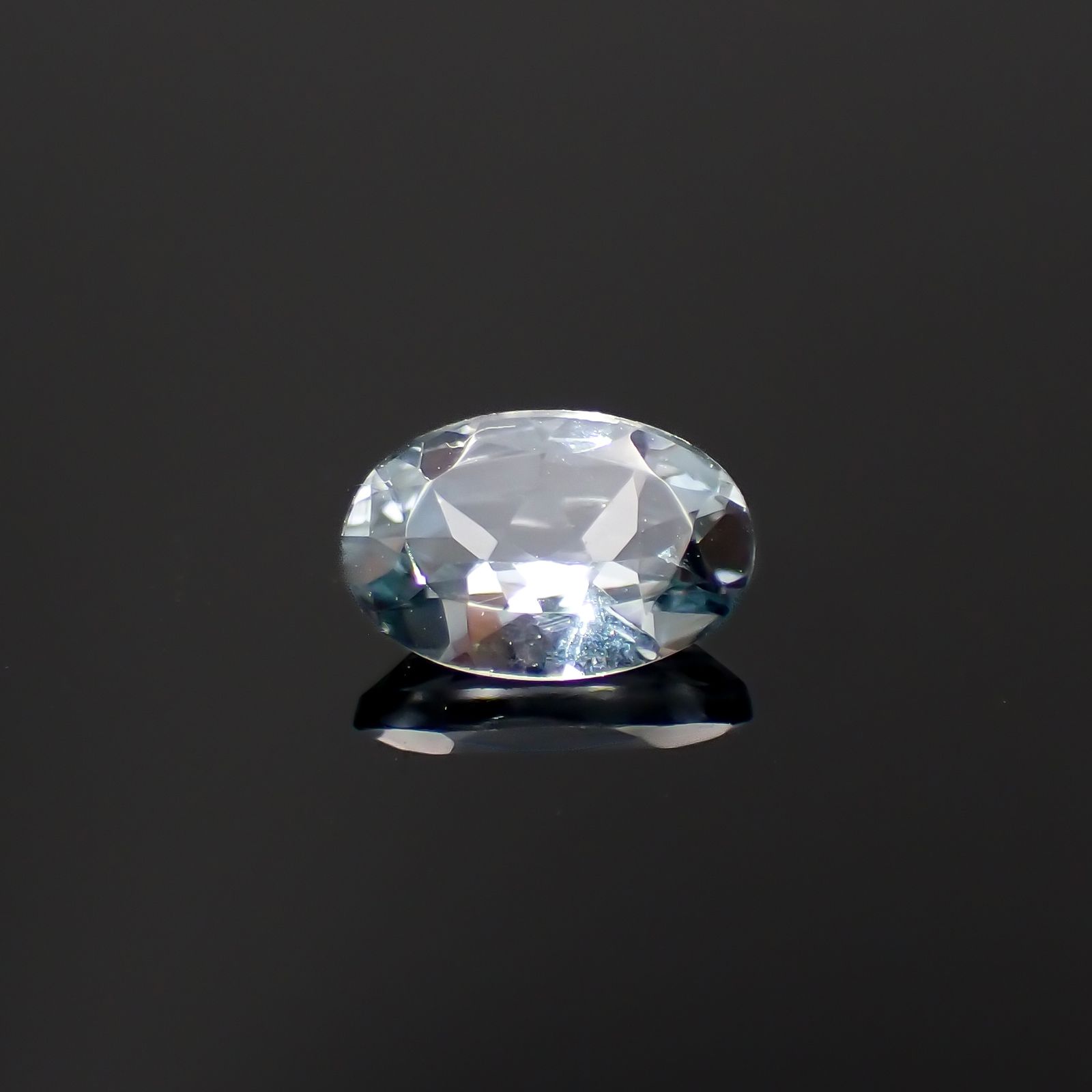 グレースピネル タンザニア産 0.49ct[230421545]5.9x4mm前後