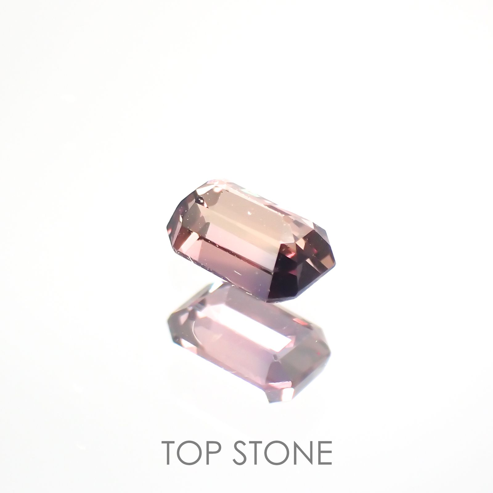 バイカラーサファイア(宝石名バイカラー・サファイア) マダガスカル/タンザニア産 0.24ct 識別済[210812496]3.8×2.5mm前後
