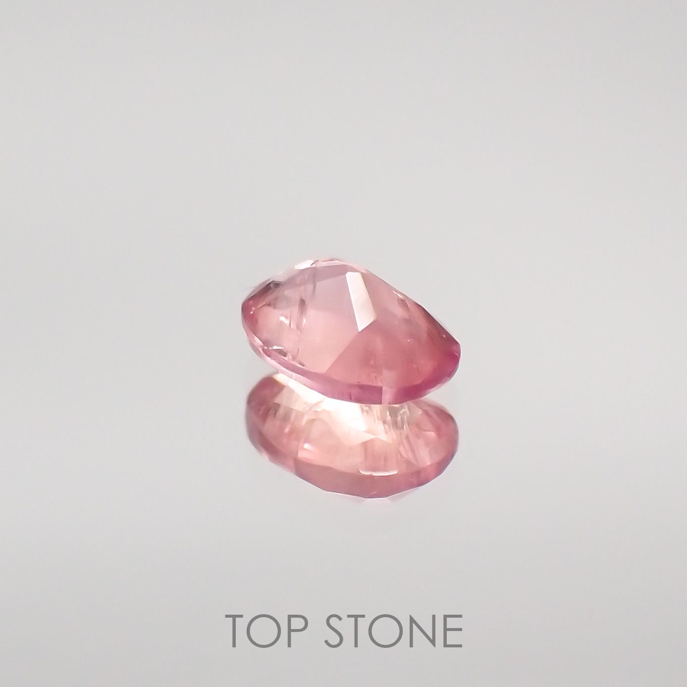 ペツォッタイト(ラズベリル) マダガスカル産 ルース 0.17ct[210611209]4.1×3mm前後