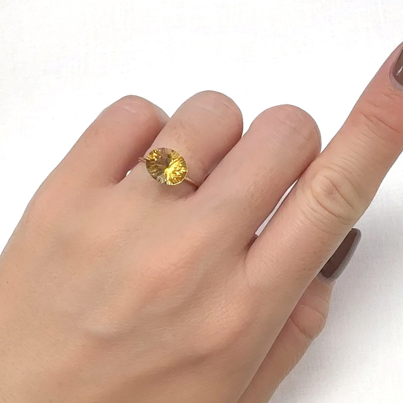 ◇コンケーブカット◇シトリン ブラジル産 2.67ct [241029246]10.2x8.2mm前後