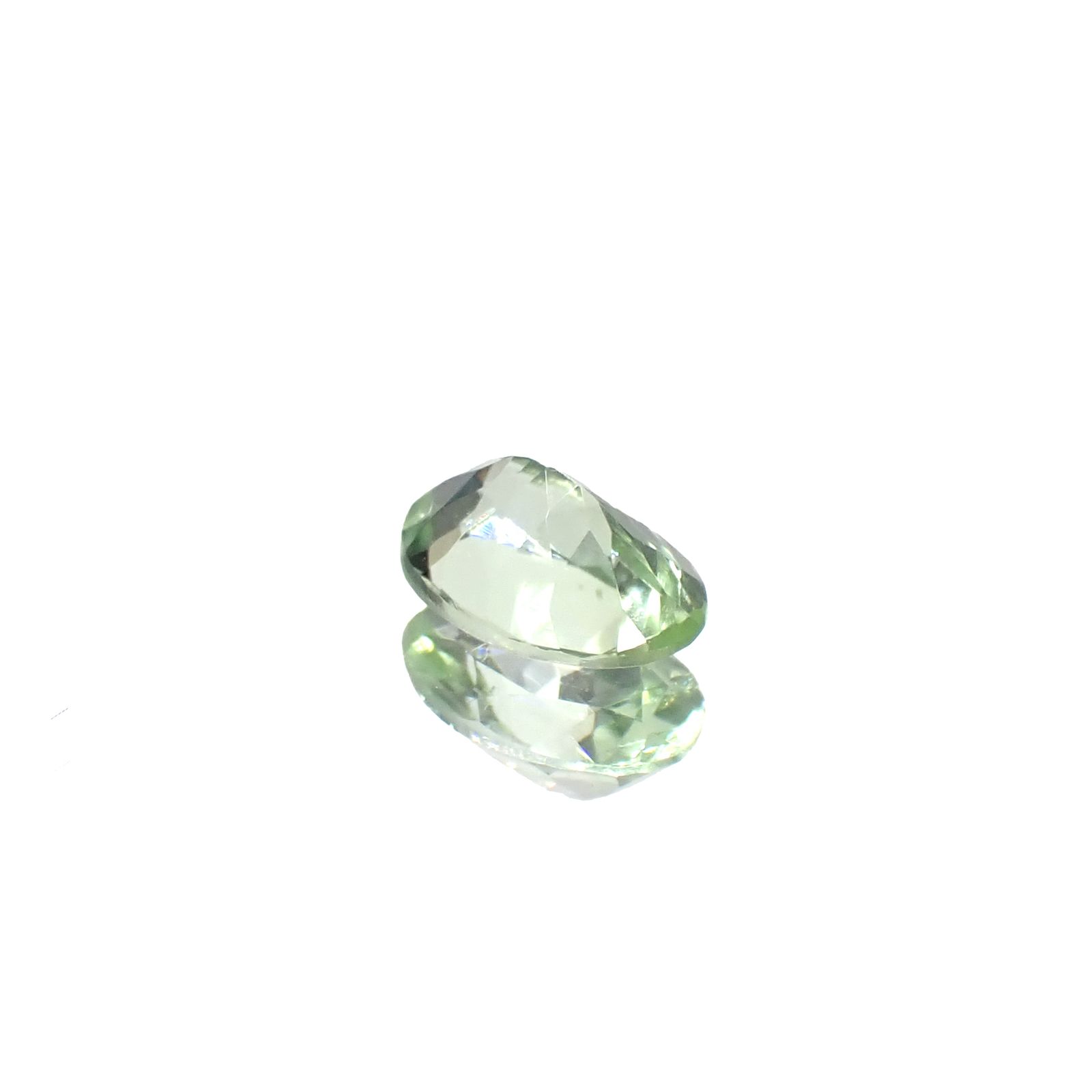 ミントペリドット パキスタン/ノルウェー産 0.41ct [250730639]5.9x4mm前後