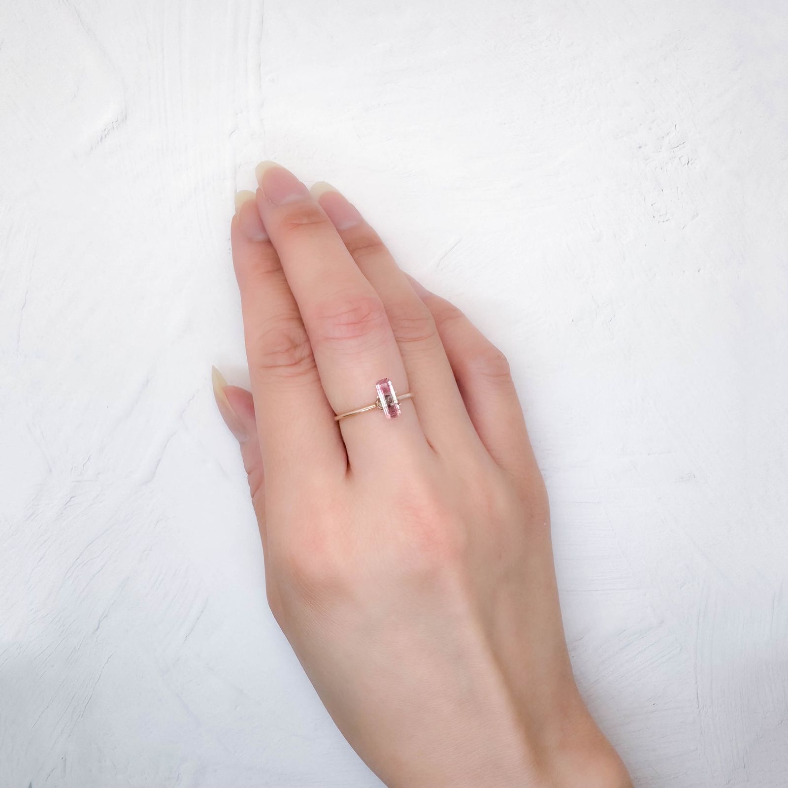 バイカラートルマリン アフガニスタン産 0.53ct [250730927]8.3x3.2mm前後
