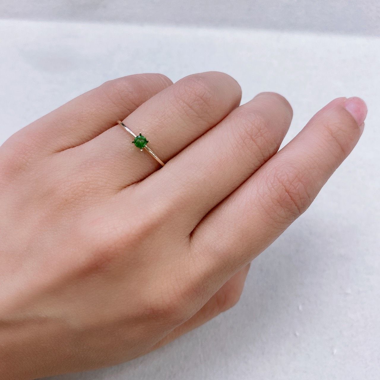 デマントイドガーネット(宝石名デマントイド・ガーネット) ロシア産 0.118ct ソ付(彩珠)[210712082]3.1×3.1mm前後