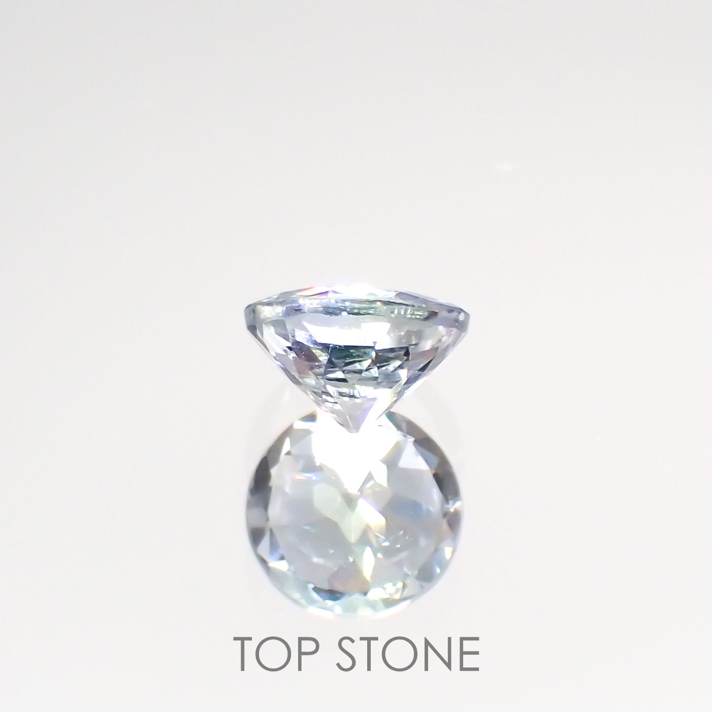 バイカラータンザナイト(ゾイサイト) タンザニア産 ルース 0.66ct[210912658]5.5×5.5mm前後