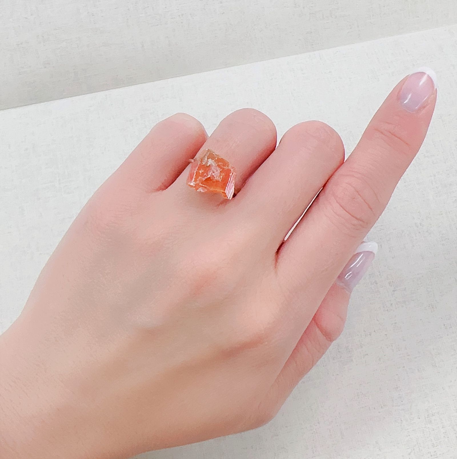 ウルフェナイト 原石 アメリカ・アリゾナ州・レッドクラウド鉱山産 9.17ct[230421828]12.8x11.6mm前後