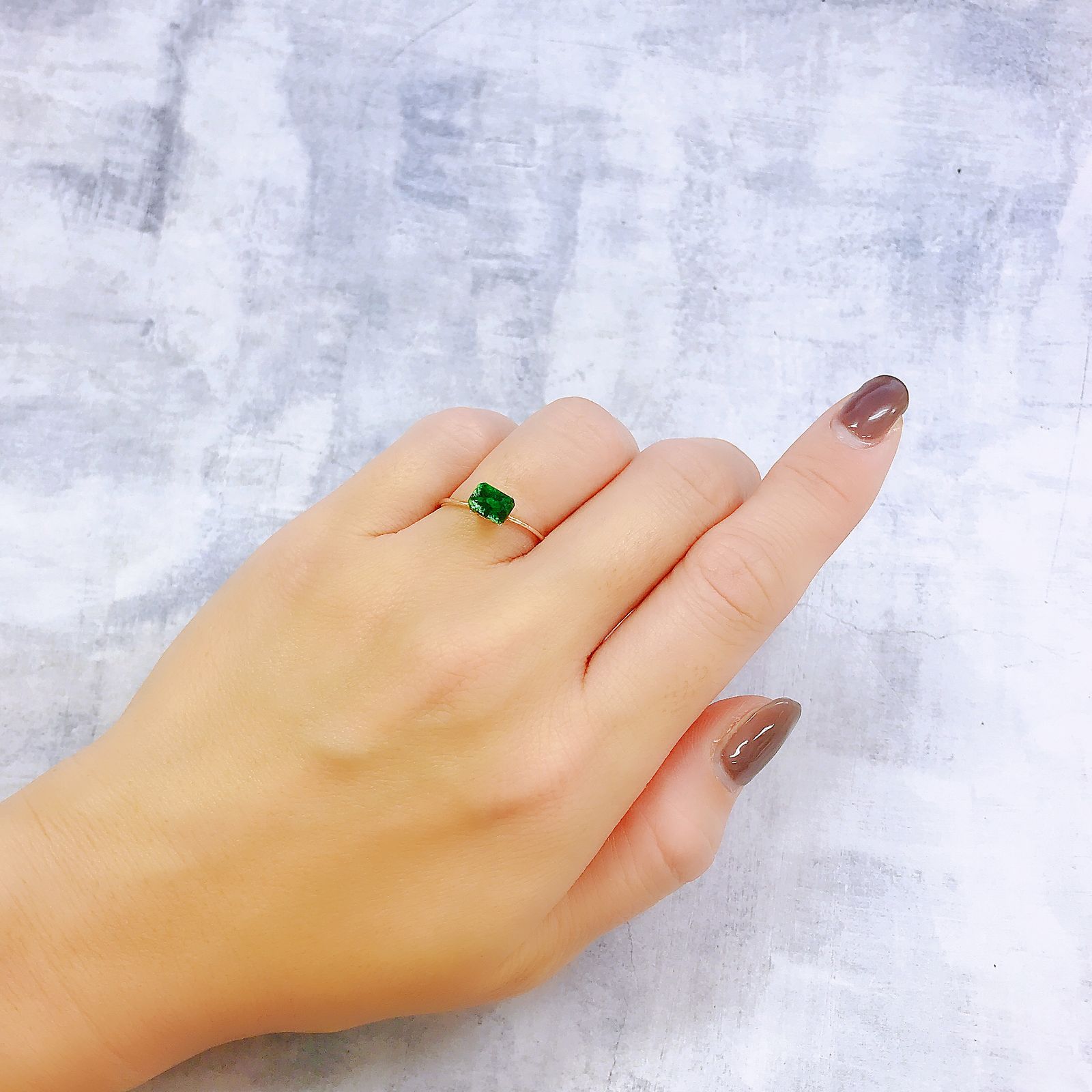 モーシッシ ビルマ産 0.86ct[220918030]6.3x4.7mm前後
