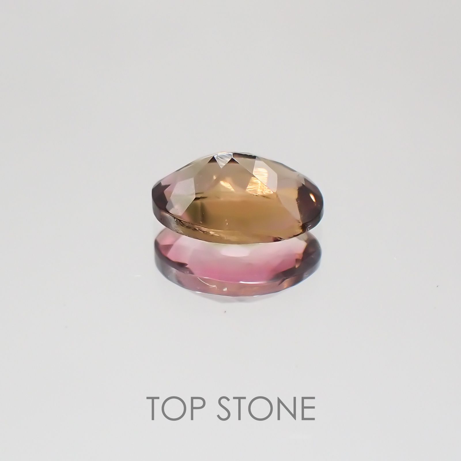 バイカラートルマリン ブラジル産 ルース 0.72ct[21019005]6.8×4.7mm前後