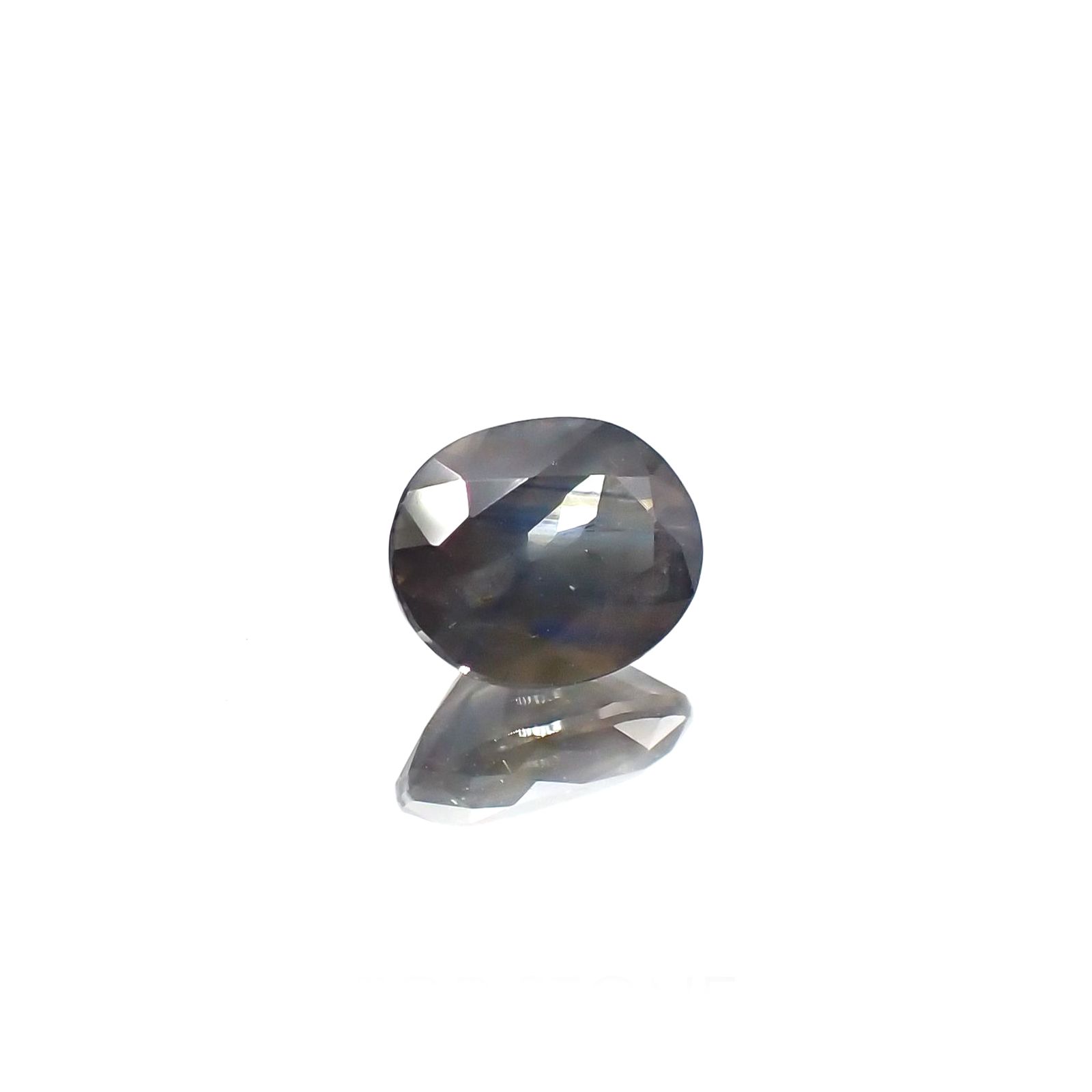 ゴールドシーンサファイア非加熱(宝石名シーン・サファイア) ケニア産 0.94ct 識別済[250711630]6.4×5.1mm前後