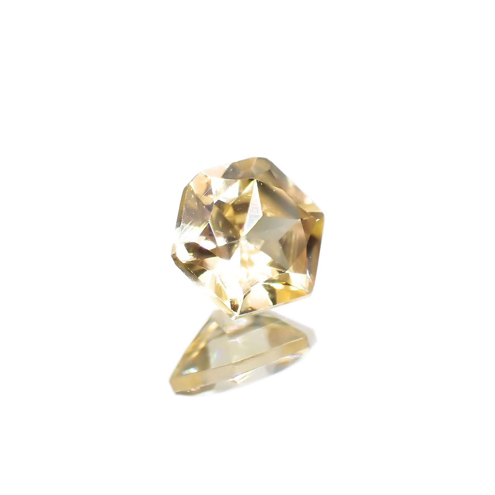 ◇ヘキサゴンカット◇イエロージルコン(宝石名ジルコン) カンボジア産 0.76ct 識別済[210410477]5×5mm前後