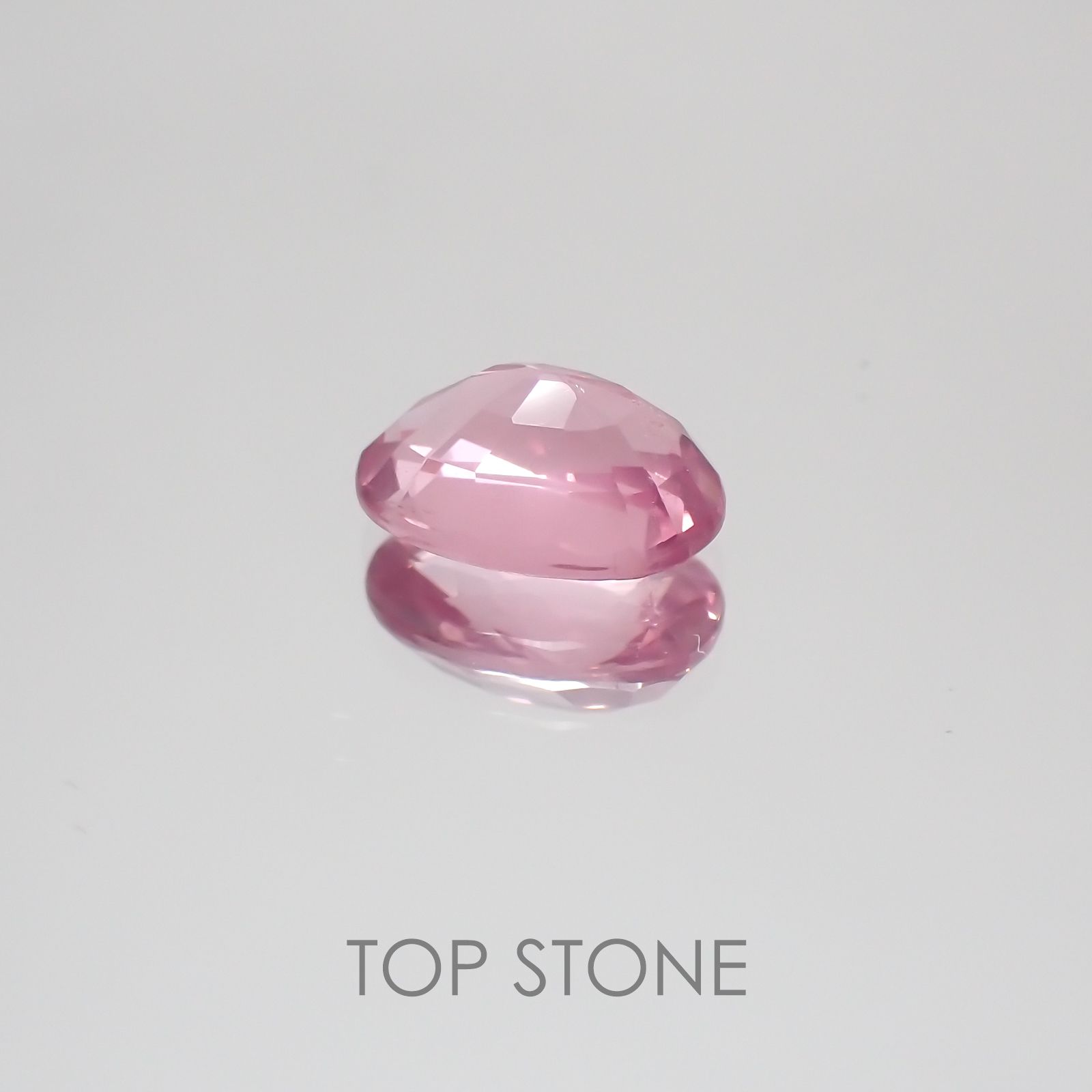 ピンクスピネル タンザニア産 ルース 1.32ct[20062982]7.9×5.4mm前後