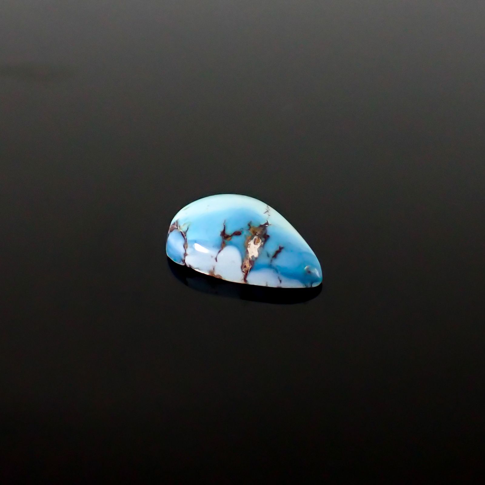 ターコイズ カザフスタン・ゴールデンヒル鉱山産 1.71ct / 11.5x7.9mm前後 [260632396]