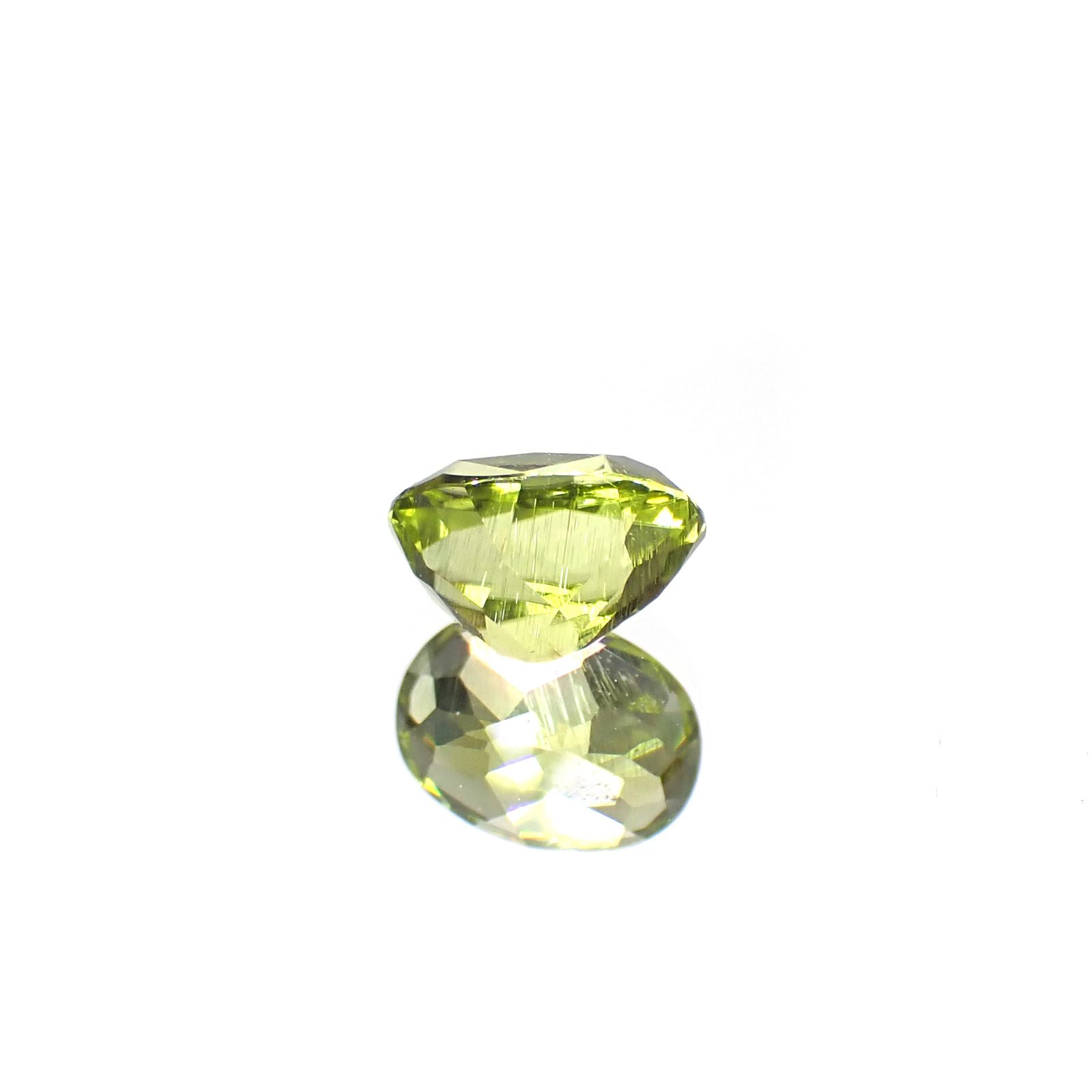 パラサイティックペリドット インドネシア・ジェパラ産 0.58ct [250730814]5.6x4.2mm前後