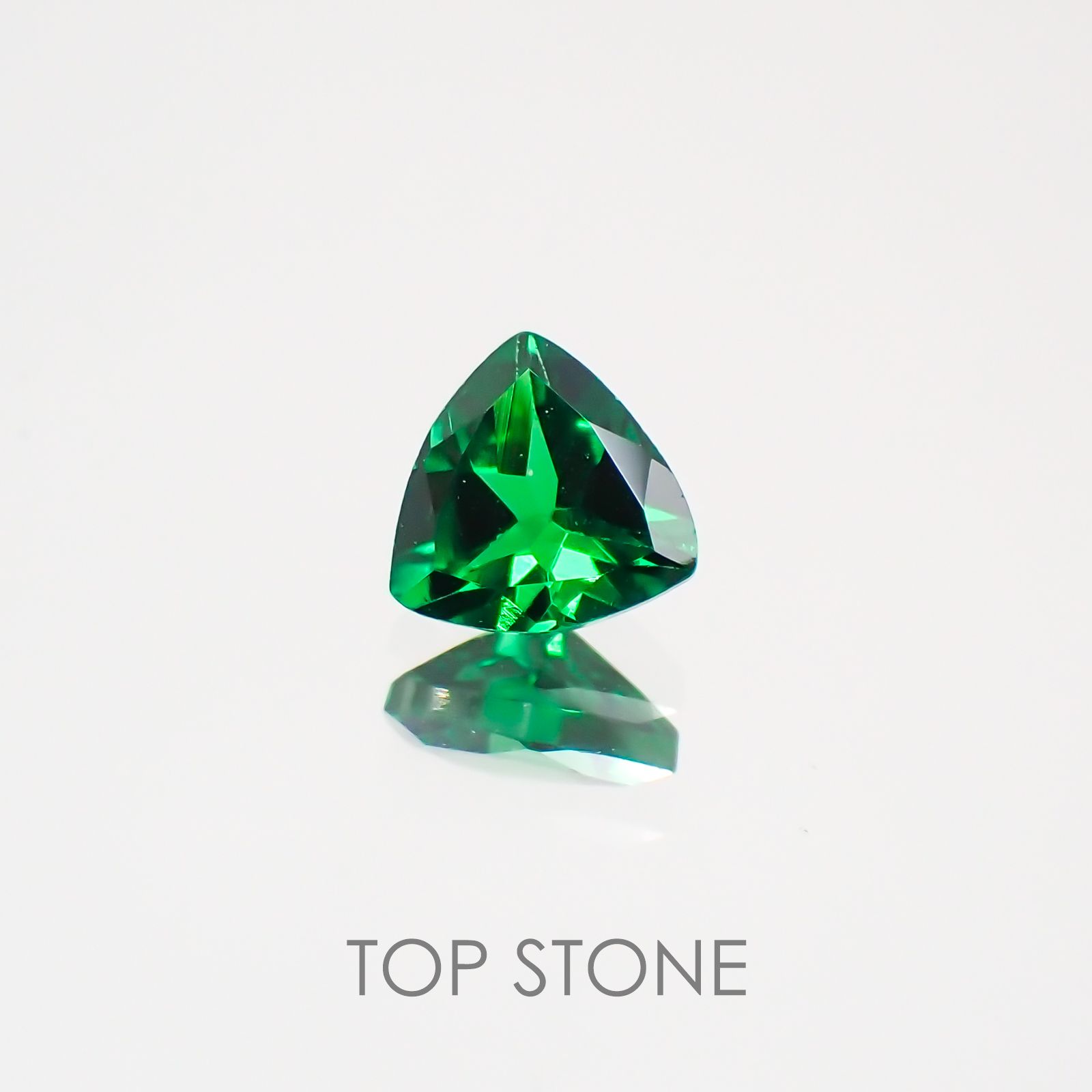 ツァボライト タンザニア産 ルース 0.24ct[21069921]3.9×3.9mm前後