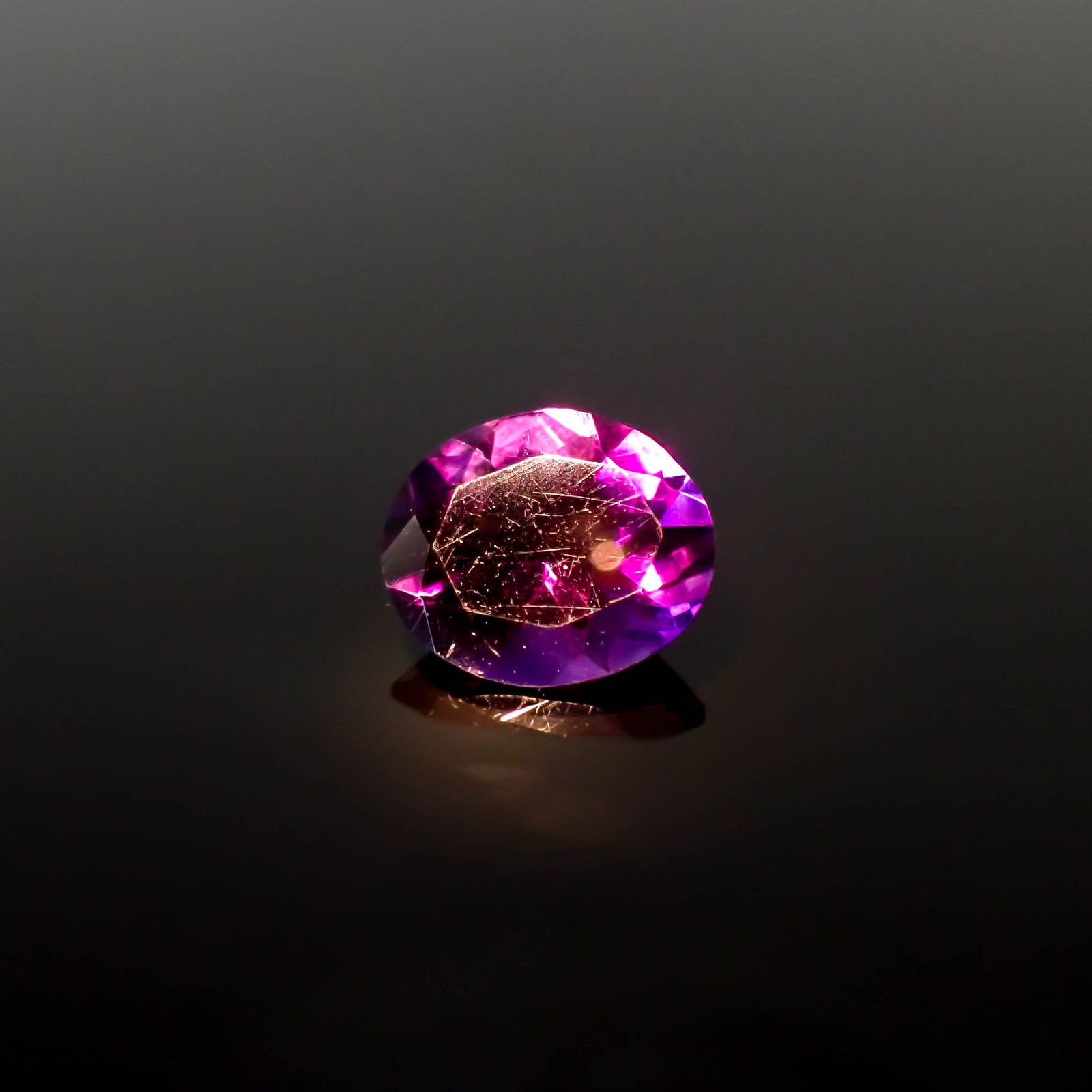 カラーシフトアメジスト ブラジル/ウルグアイ産 3.66ct [250530320]12x10.1mm前後