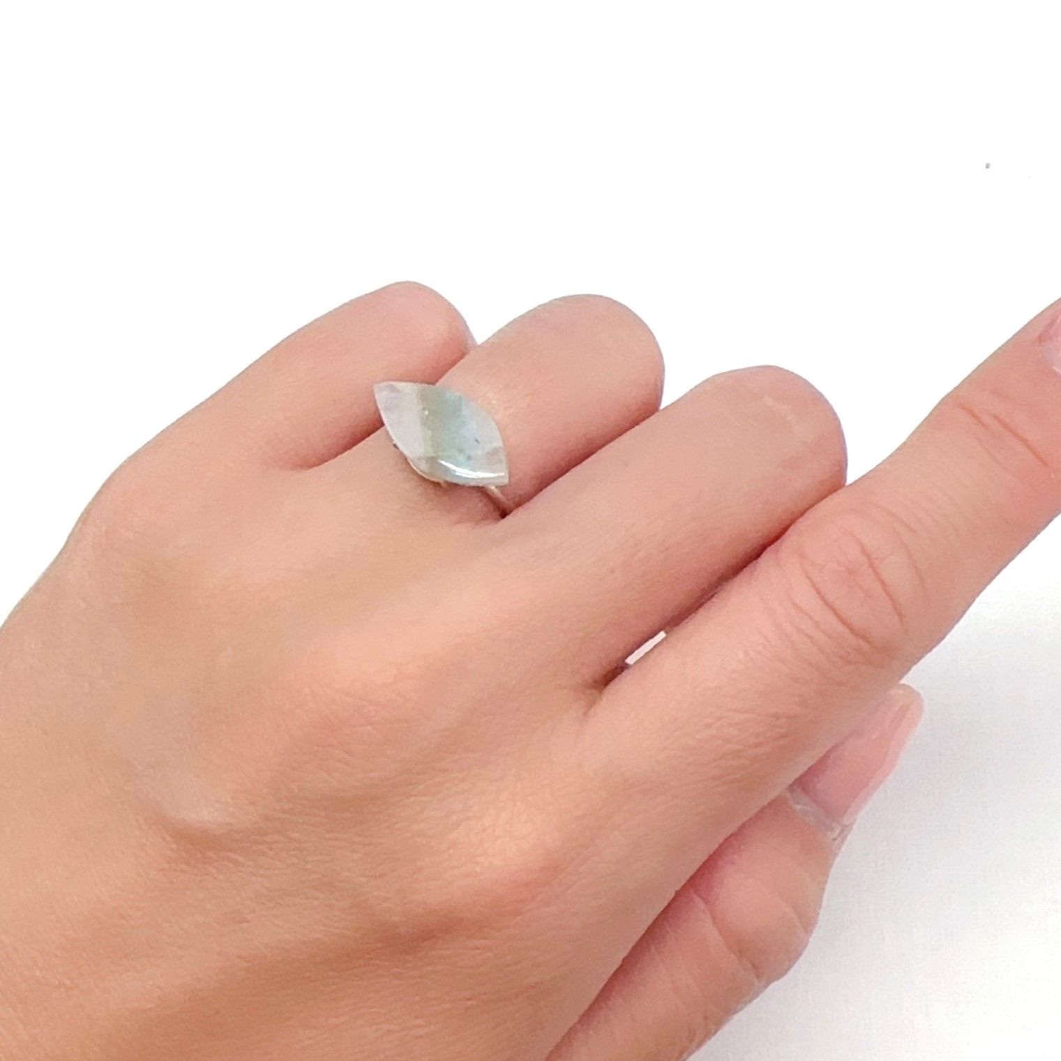 パライバクォーツ ブラジル産 3.58ct[240527406]16.7x7.9mm前後