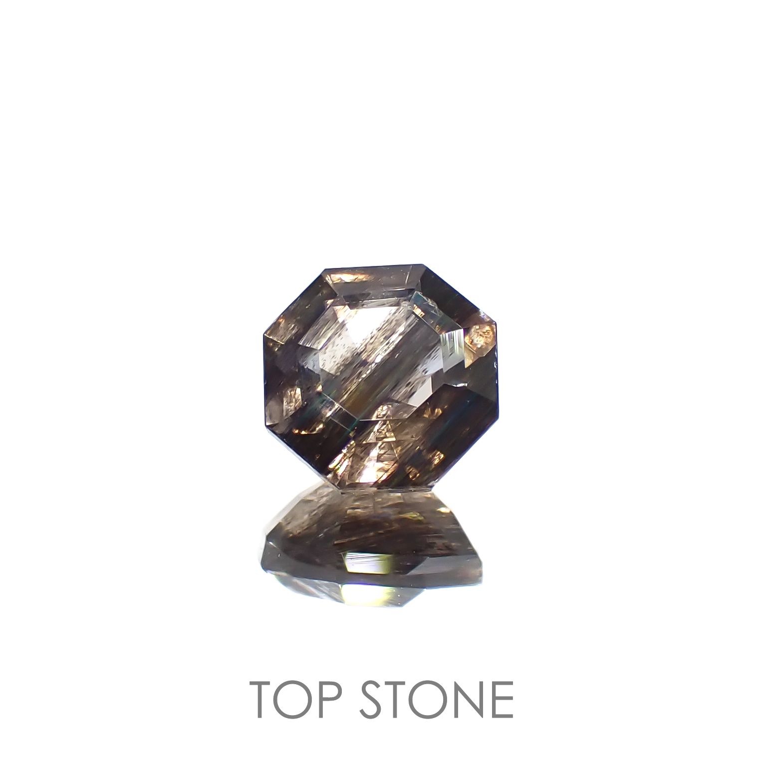 ◇オクタゴンカット◇レインボースキャポライト ブラジル産 0.83ct[220817521]6x5.9mm前後