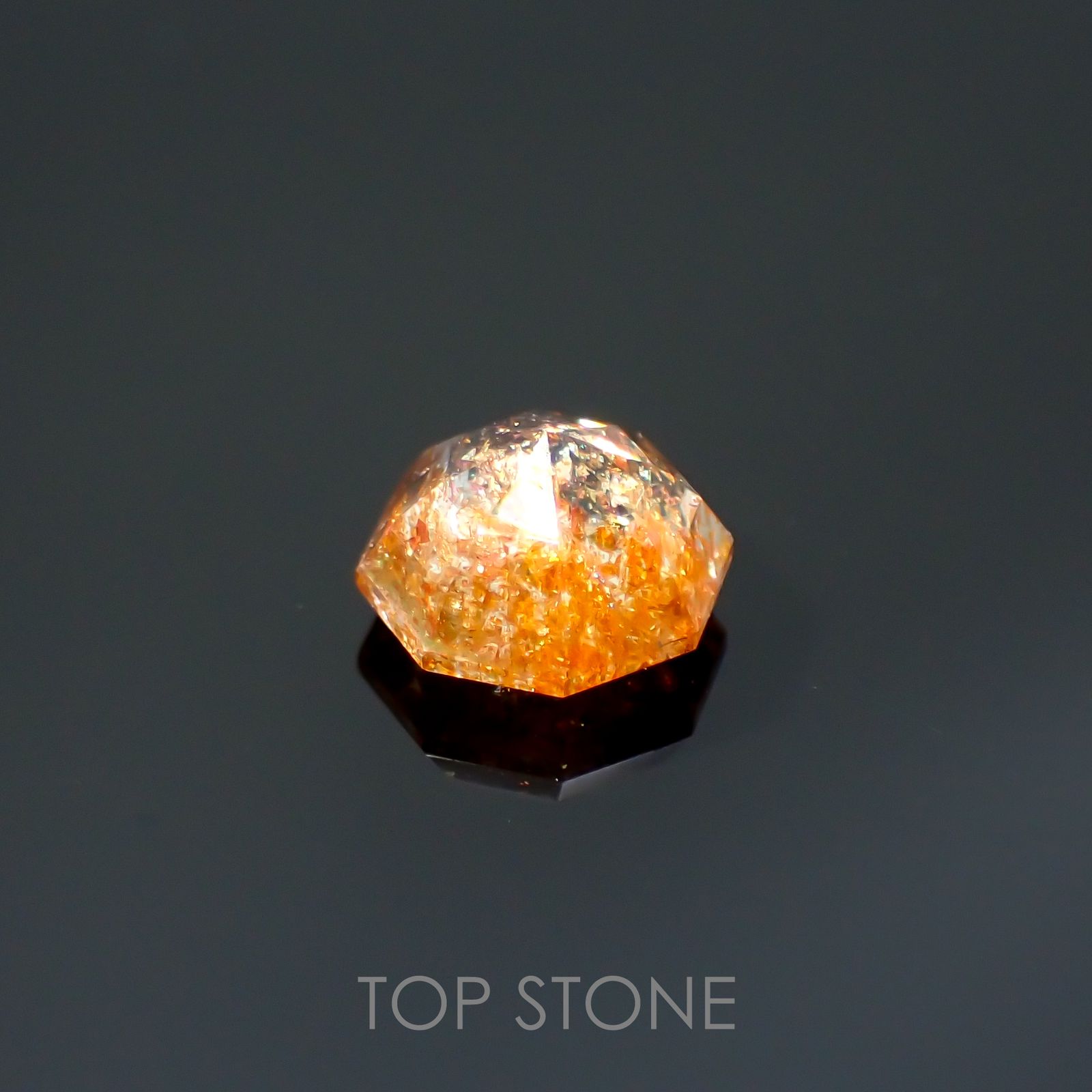 ◇オクタゴンカット◇イリュージョンサンストーン インド産 0.61ct[220115486]5.3x5.2mm前後