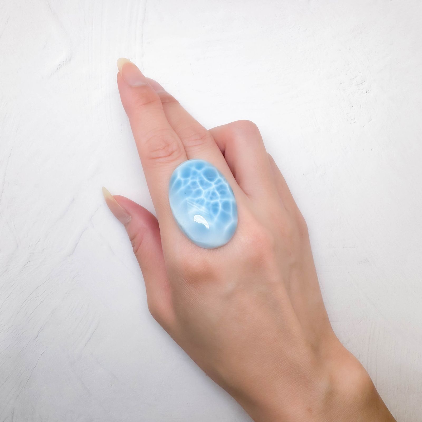 ラリマー ドミニカ共和国産 66.18ct / 36.6x25.3mm前後 [250630554]