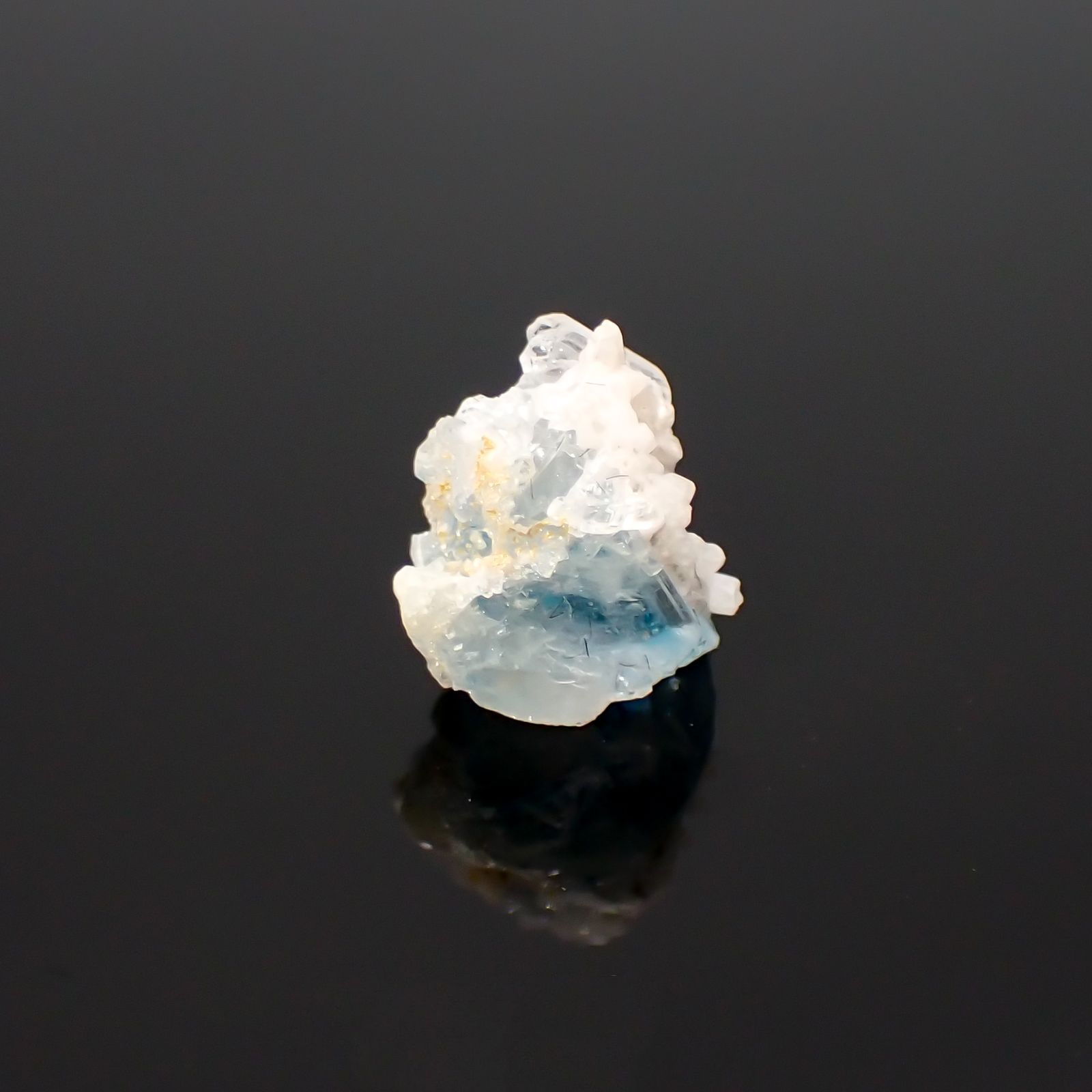 ユークレース 原石 ブラジル産 2.38ct[220515763]9.4x8.2mm前後