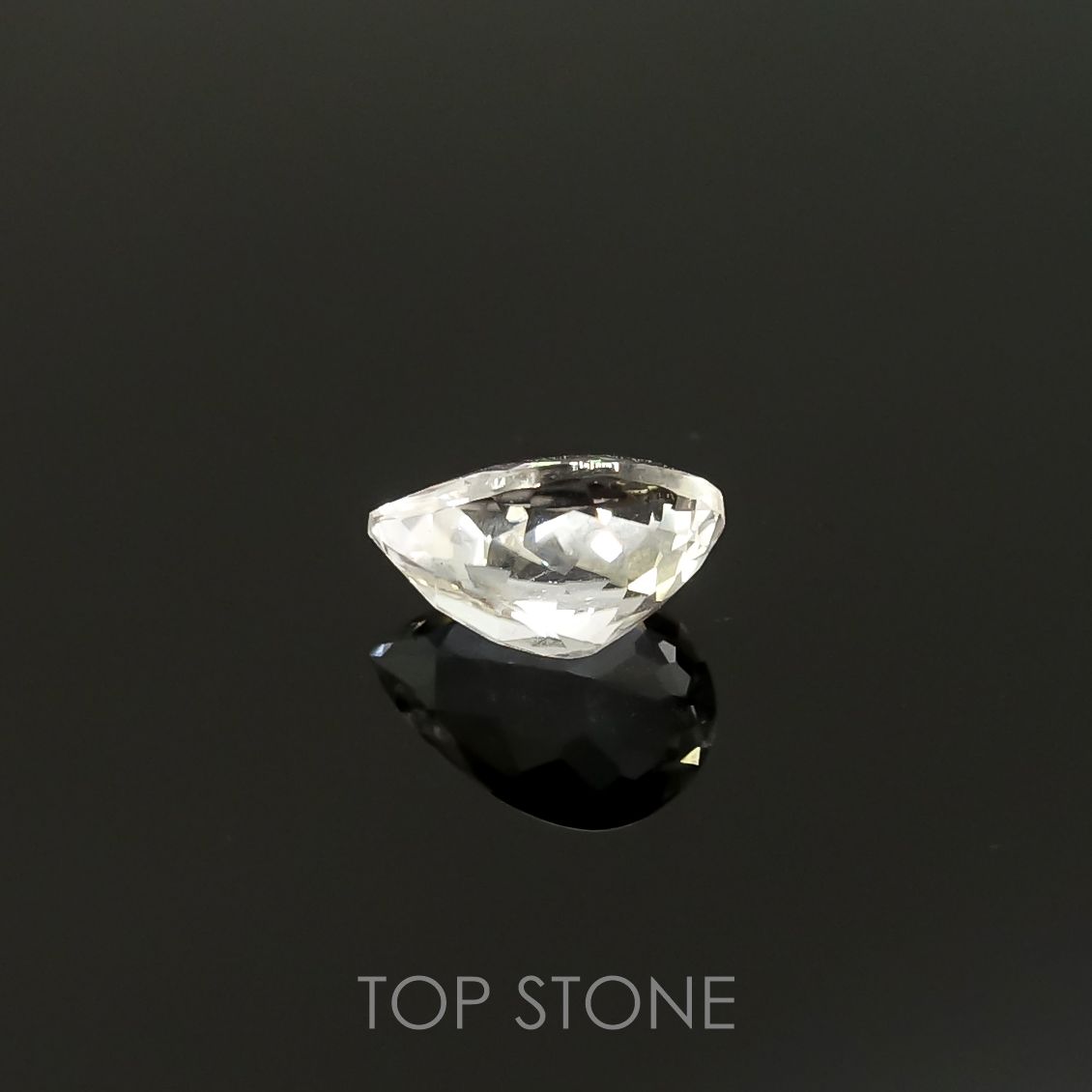 フェナカイト(宝石名フェナカイト)ロシア産 2.04ct 識別済[220515729]9.9x7mm前後