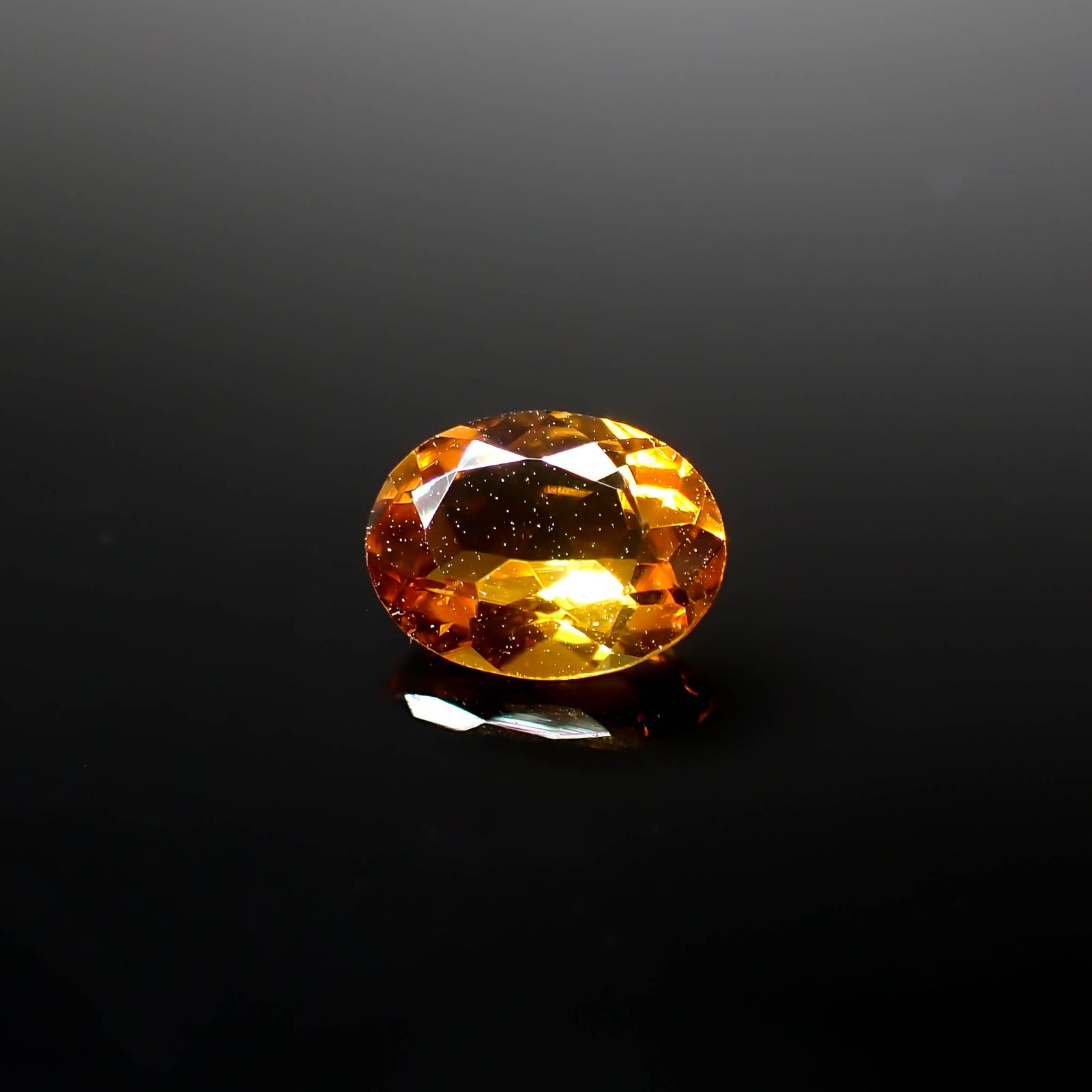 マデイラシトリン ブラジル・ミナスジェライス州産 1.03ct [241029248]8.1x6.1mm前後