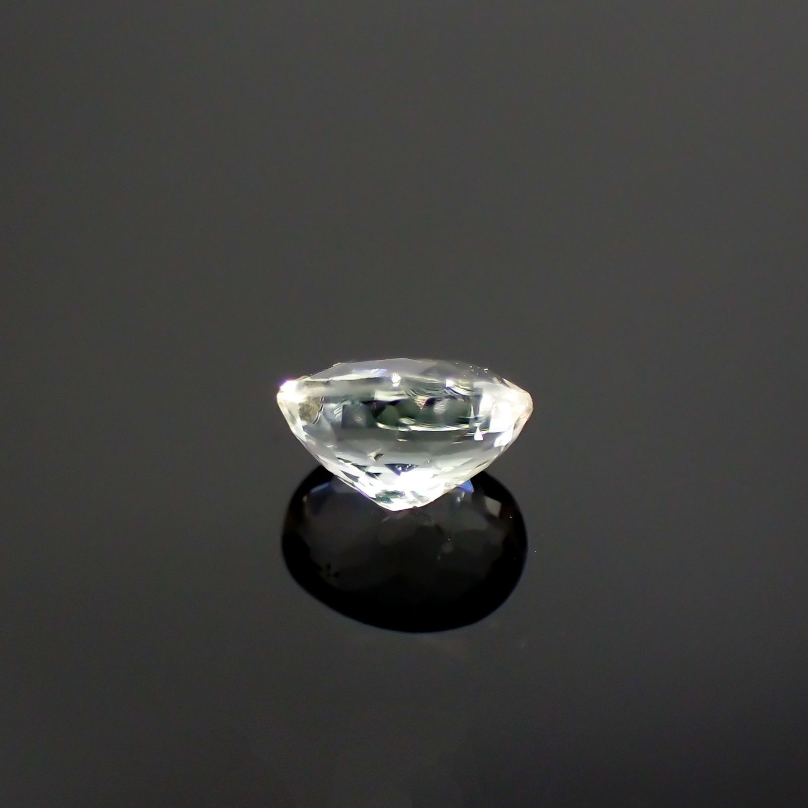 ハイアライトオパール(宝石名オパール) メキシコ産 0.162ct ソ付(彩珠)[210712059]4.1×3.1mm前後