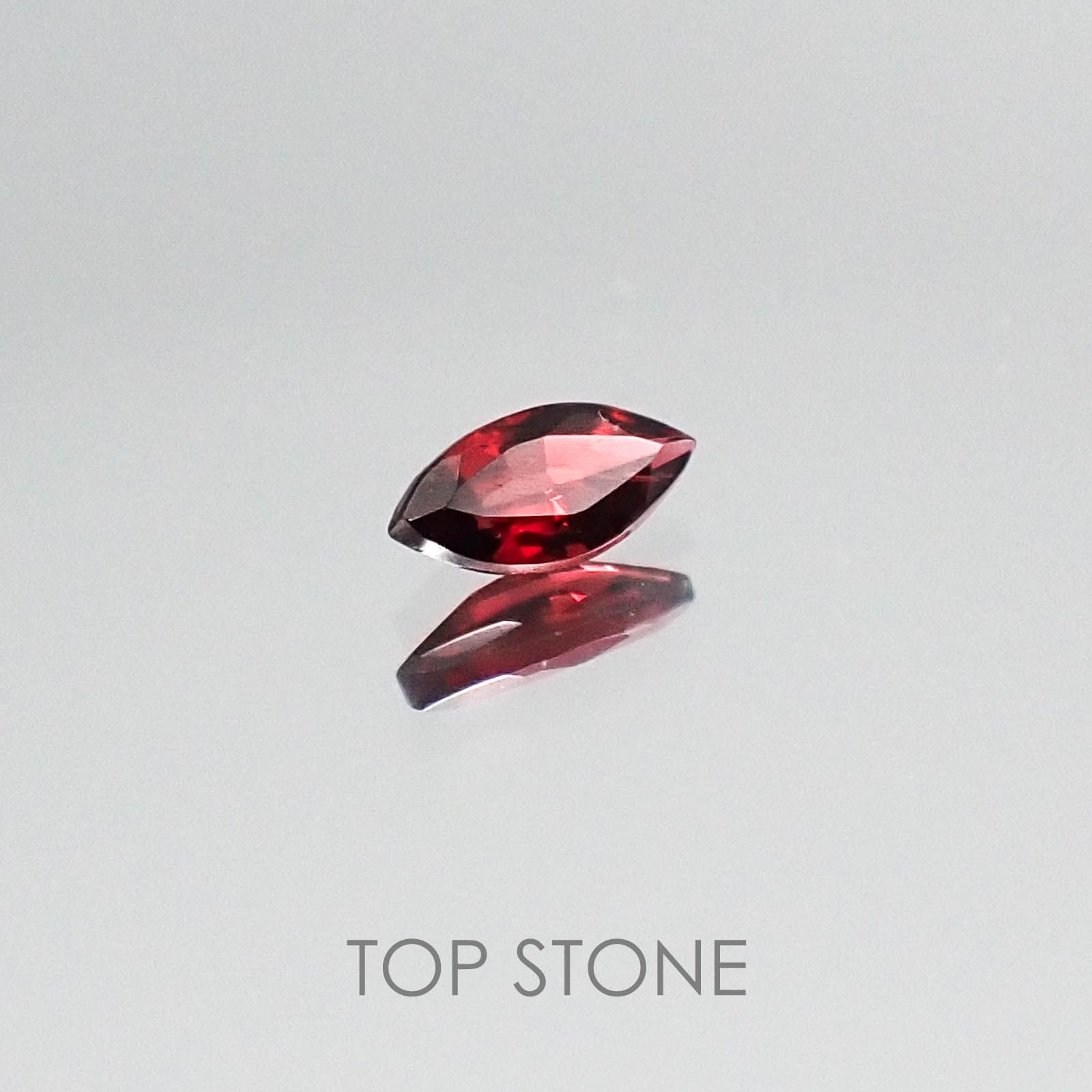 レッドスピネル タンザニア産 ルース 0.15ct[20073920]5.1×2.5mm前後